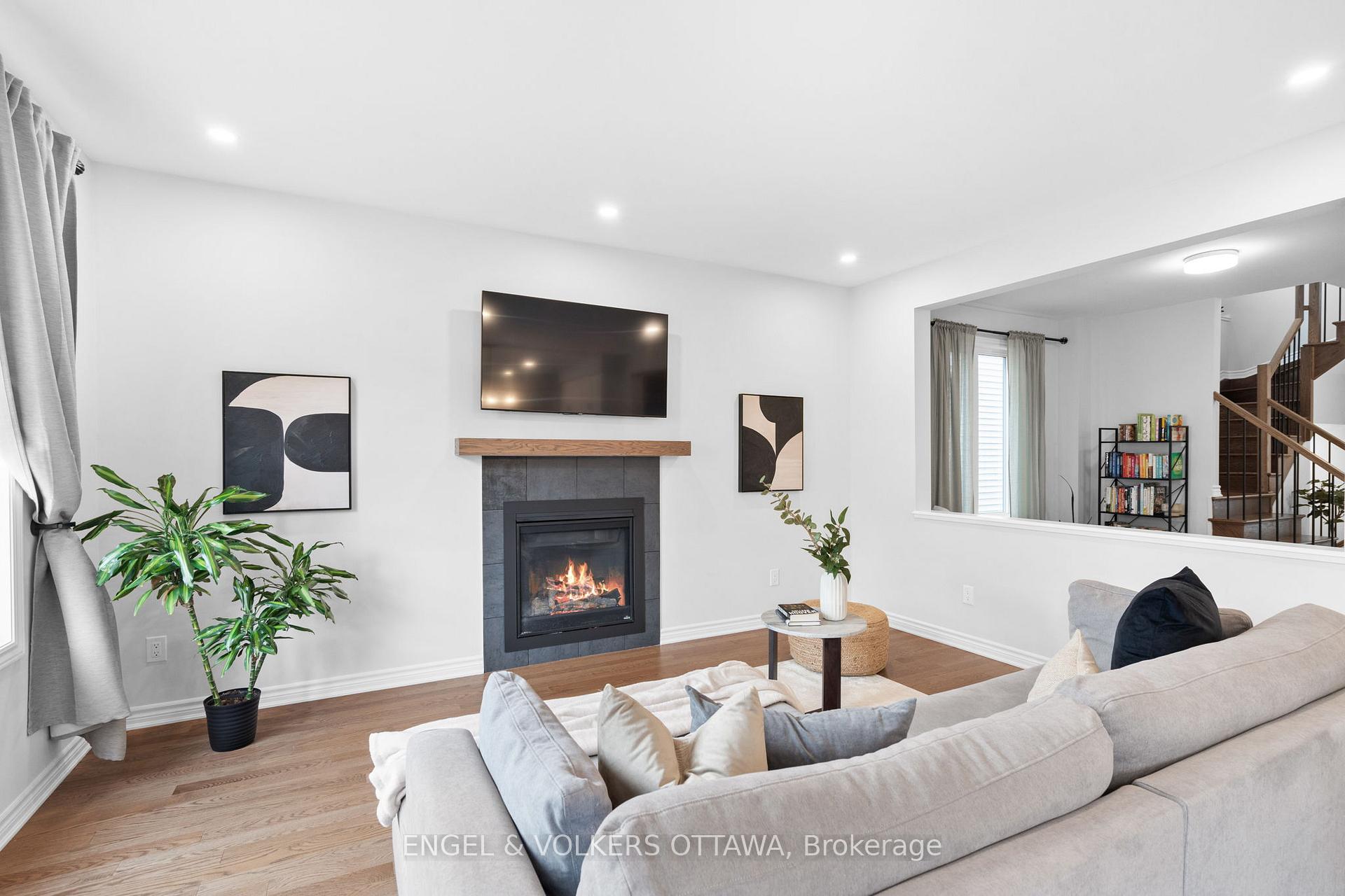 Photo 18 of 329 Finial Way, Ottawa, Barrhaven - Half Moon Bay — HOMEH