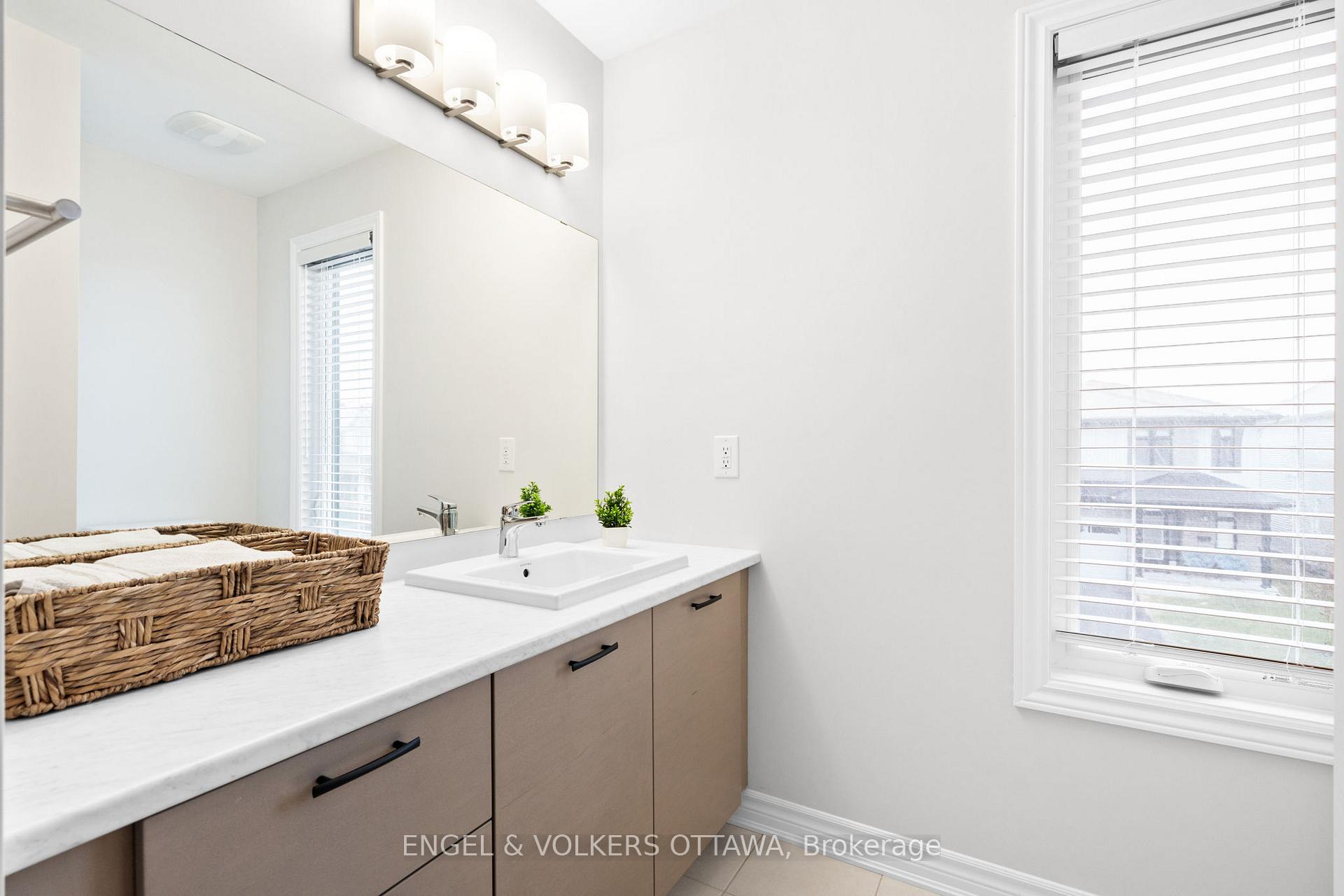 Photo 36 of 329 Finial Way, Ottawa, Barrhaven - Half Moon Bay — HOMEH