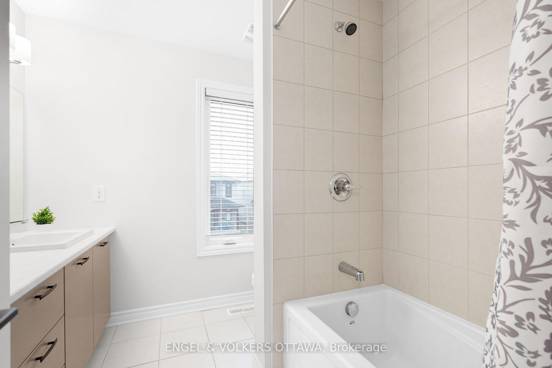 Photo 38 of 329 Finial Way, Ottawa, Barrhaven - Half Moon Bay — HOMEH