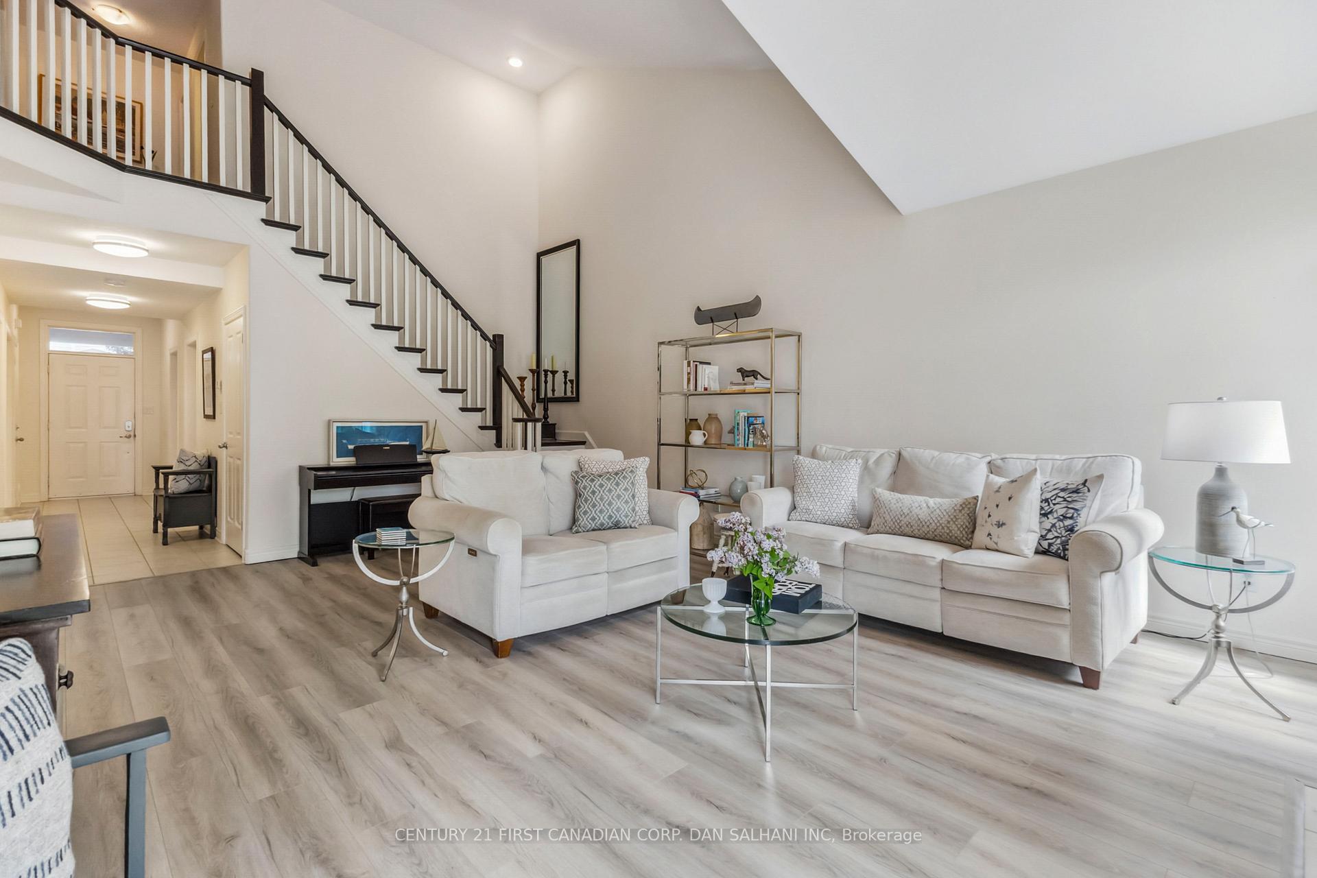 Photo 4 of Unit 6, 375 Edith Cavell Boulevard, Central Elgin, Rural Central Elgin — HOMEH