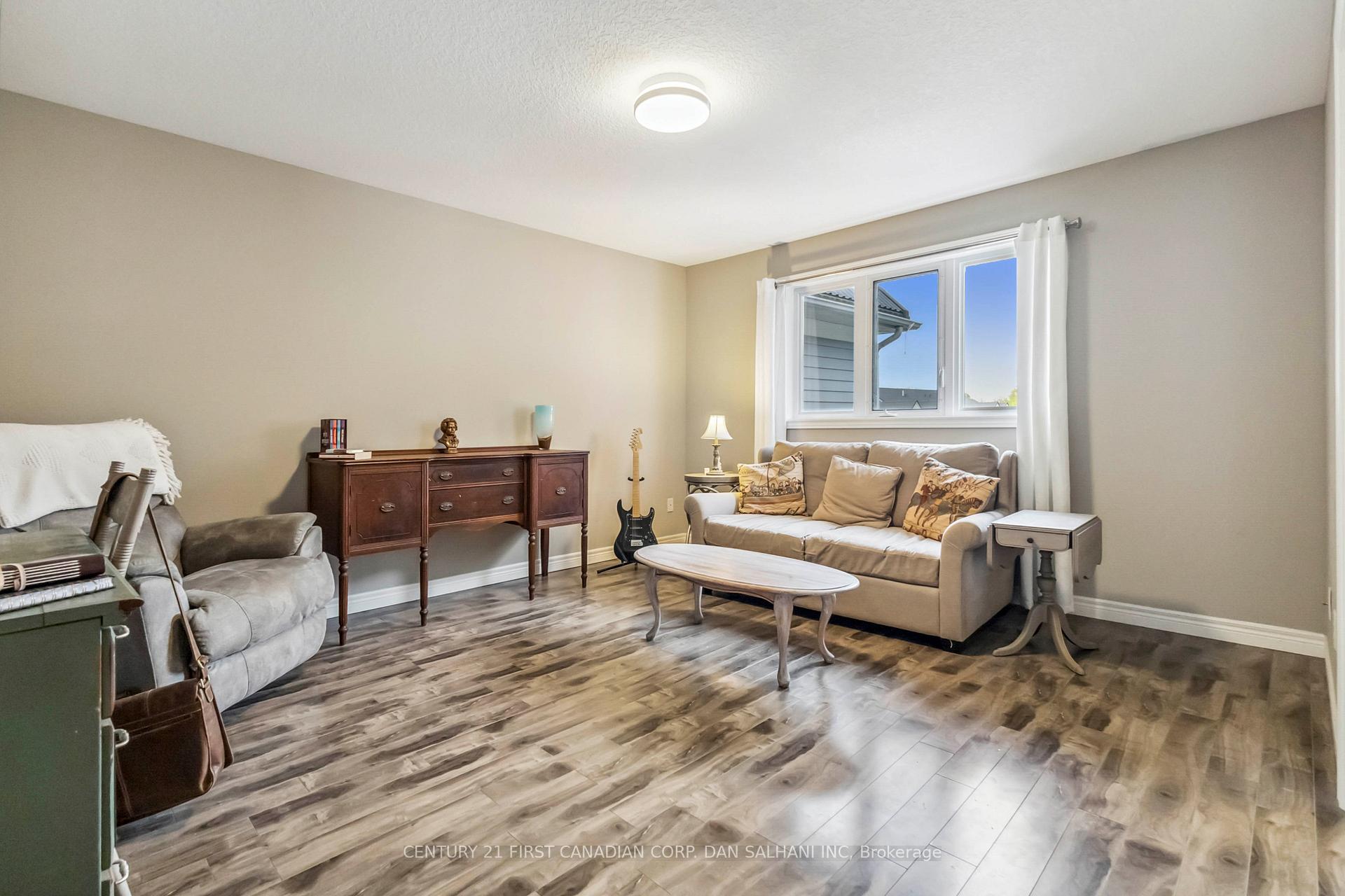 Photo 23 of Unit 6, 375 Edith Cavell Boulevard, Central Elgin, Rural Central Elgin — HOMEH