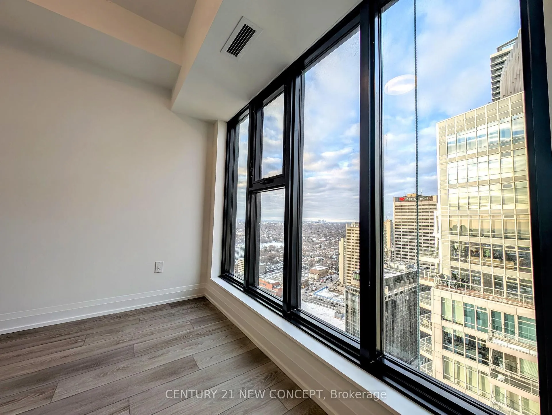 Photo 8 of Unit 3209, 20 Soudan Avenue, Toronto, Mount Pleasant West — HOMEH