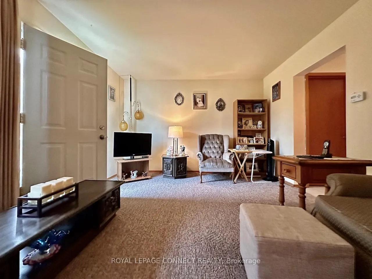 Photo 4 of Unit 6, 35 Orchard Place, Chatham-Kent — HOMEH