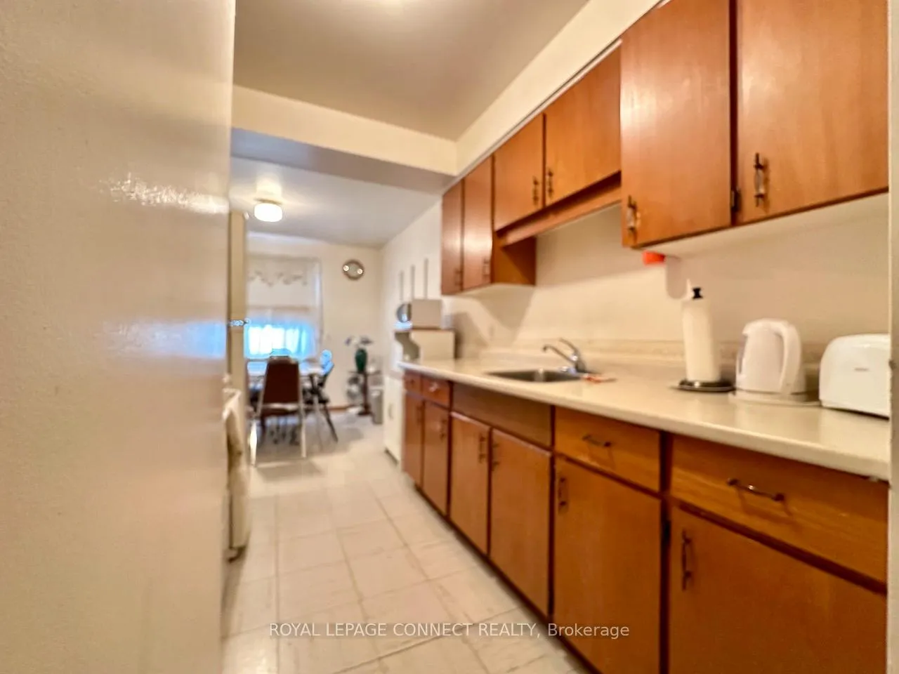 Photo 5 of Unit 6, 35 Orchard Place, Chatham-Kent — HOMEH