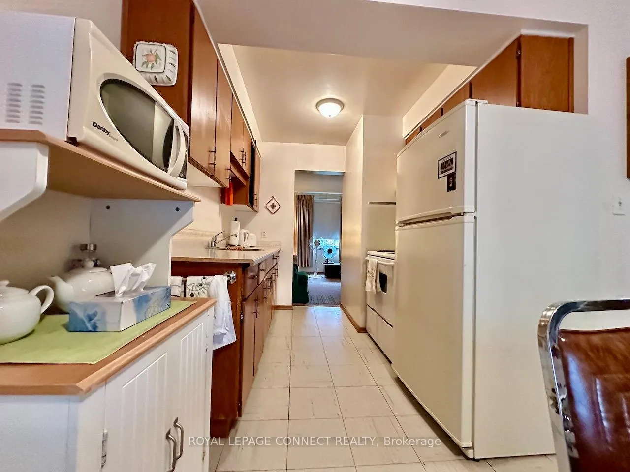 Photo 6 of Unit 6, 35 Orchard Place, Chatham-Kent — HOMEH