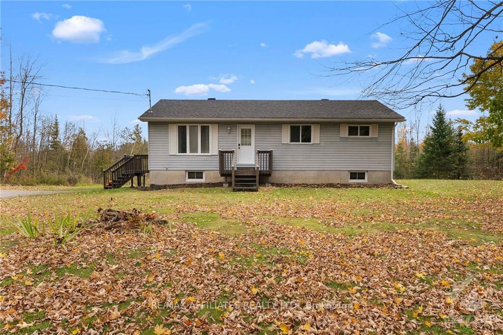 Photo 1 of 690 Gillies Corners Side Road, Beckwith, Beckwith Twp — HOMEH