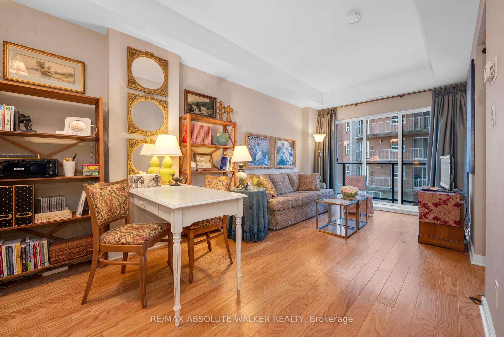 Photo 4 of Unit 202, 310 Centrum Boulevard, Ottawa, Bilberry Creek/Queenswood Heights — HOMEH