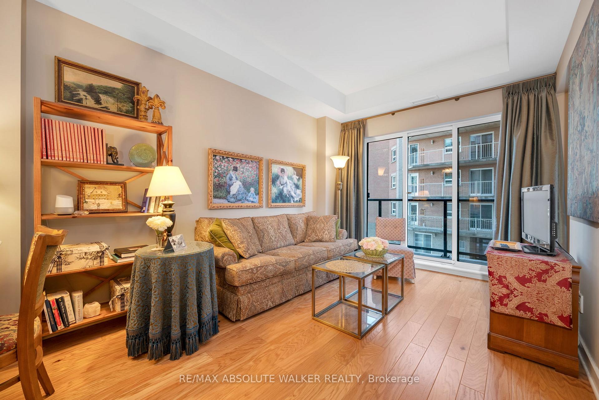 Photo 8 of Unit 202, 310 Centrum Boulevard, Ottawa, Bilberry Creek/Queenswood Heights — HOMEH
