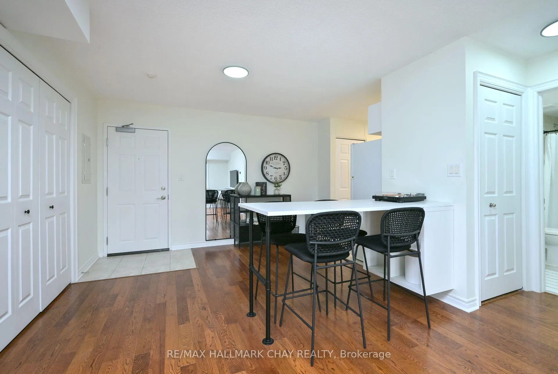 Photo 8 of Unit 308, 500 Mapleview Drive, Barrie, Holly — HOMEH