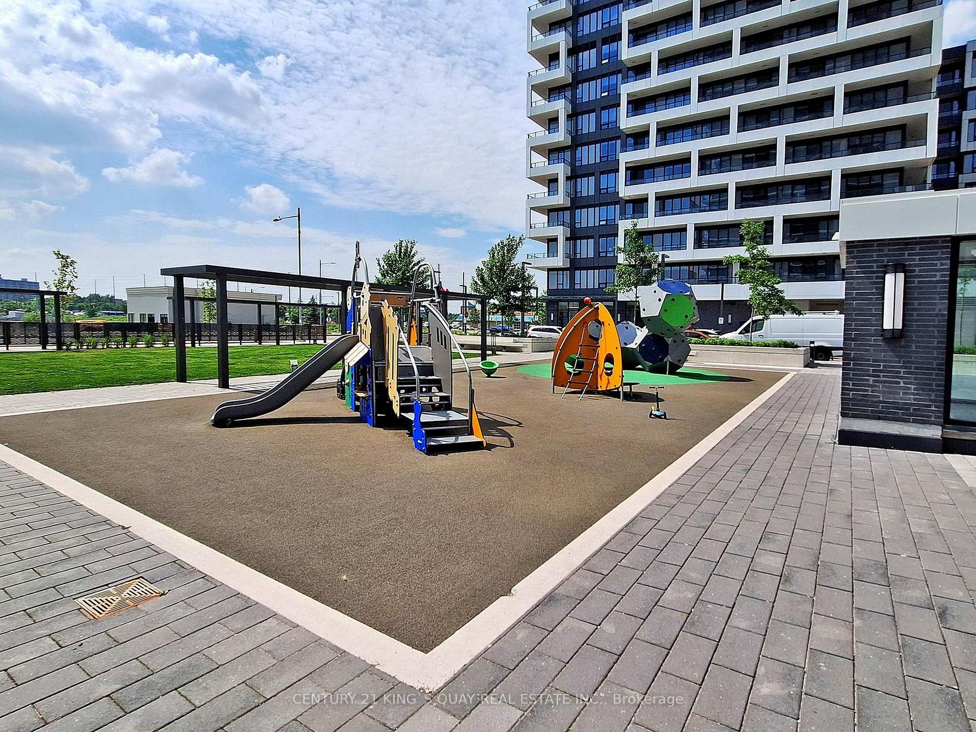 Photo 41 of Unit 2008, 8 Water Walk Drive, Markham, Unionville — HOMEH