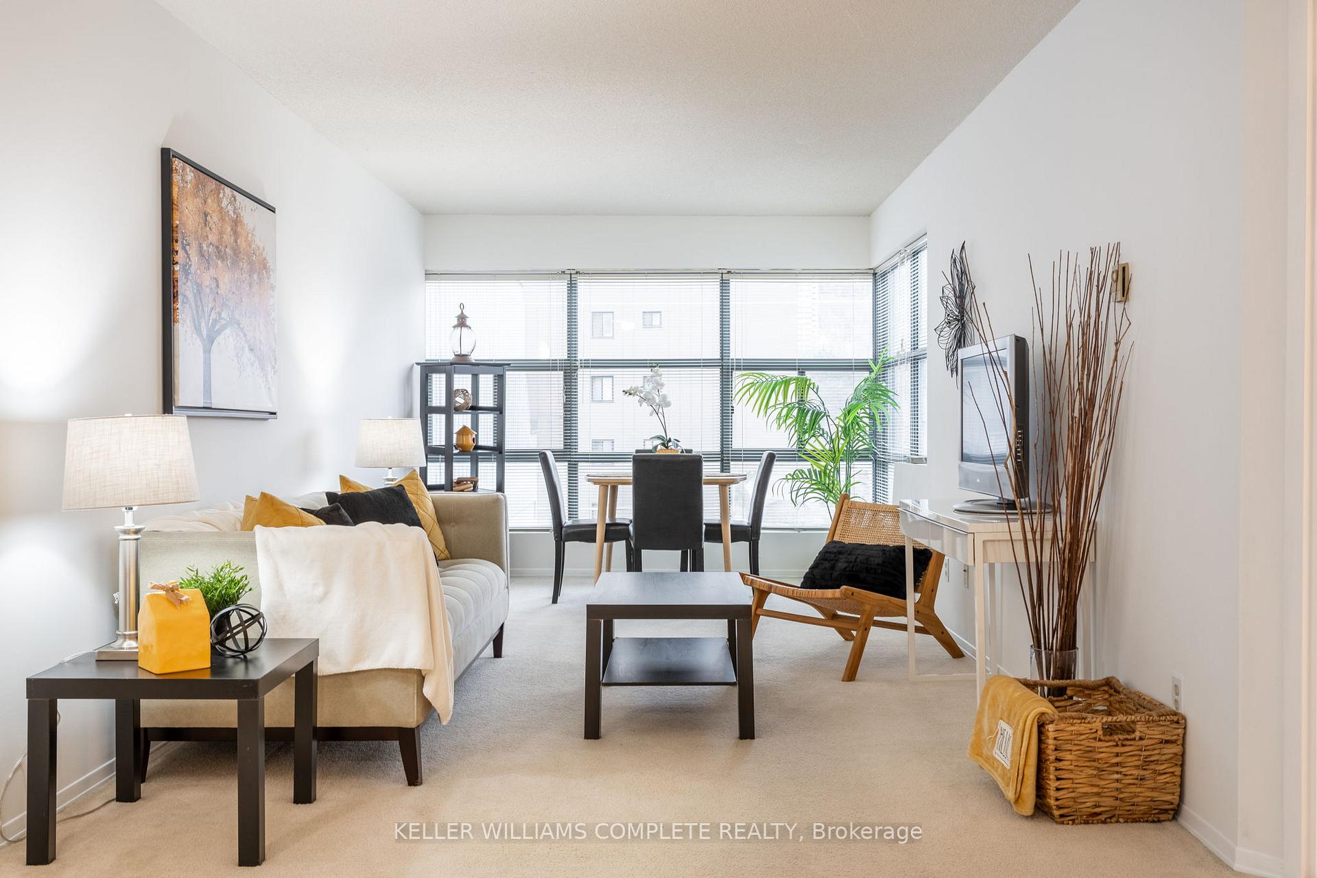 Photo 5 of Unit 405, 175 Hunter Street E, Hamilton, Corktown — HOMEH
