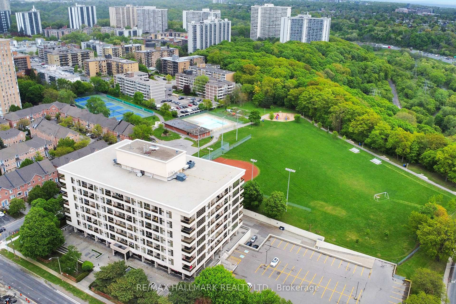 Photo 26 of Unit 219, 1 Leaside Park Drive, Toronto, Thorncliffe Park — HOMEH