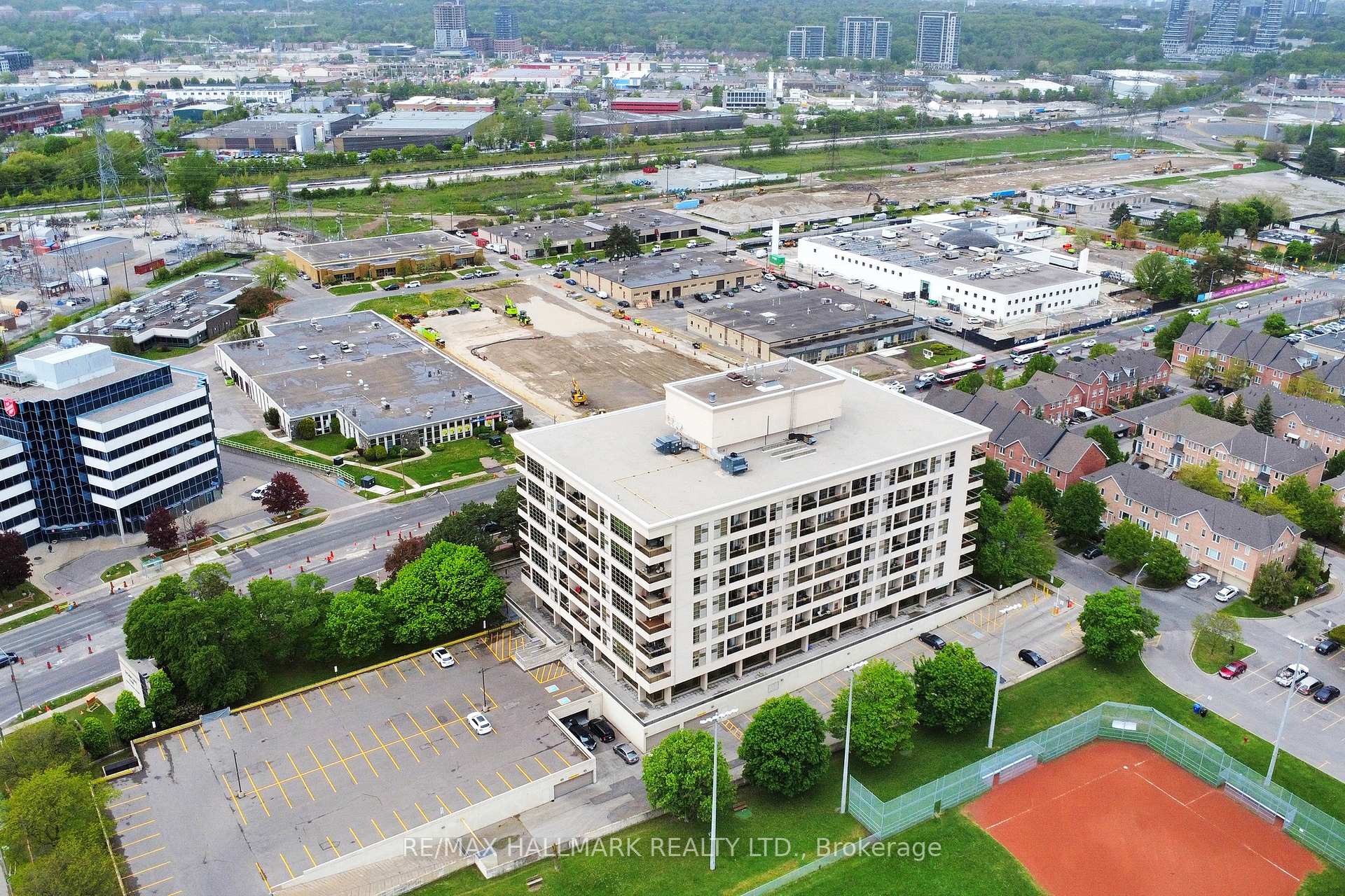 Photo 27 of Unit 219, 1 Leaside Park Drive, Toronto, Thorncliffe Park — HOMEH