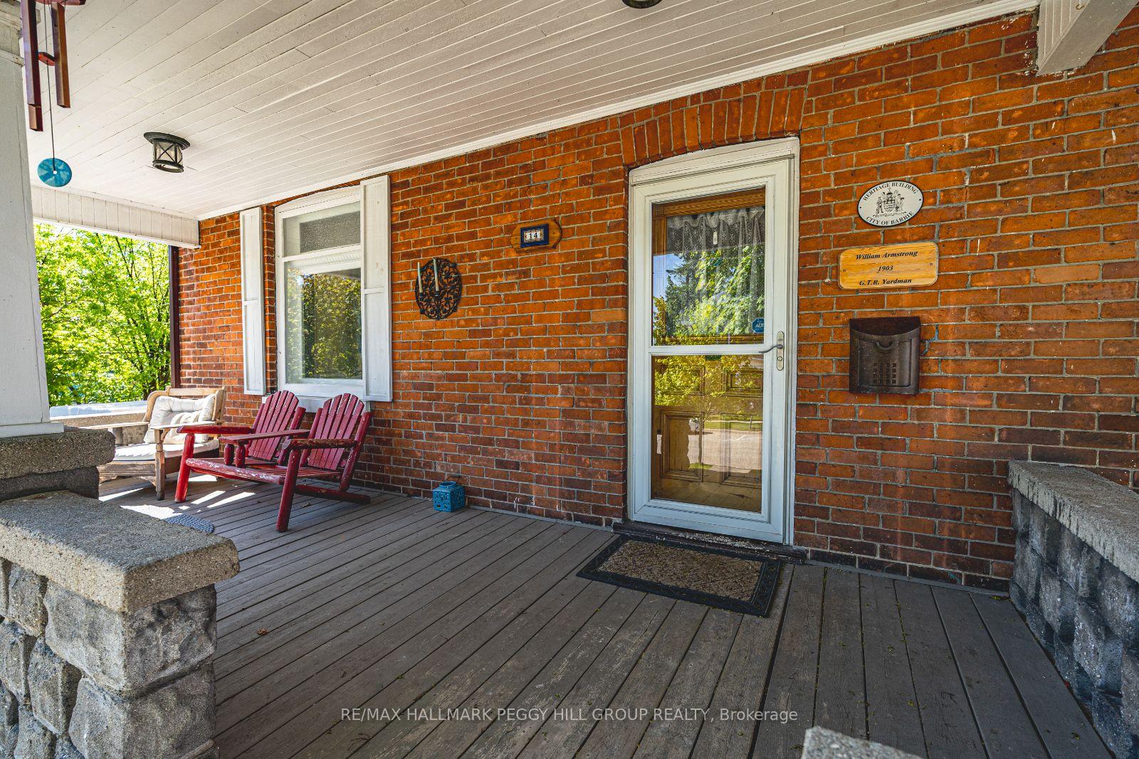 Photo 2 of 14 Cumberland Street, Barrie, Allandale Centre — HOMEH
