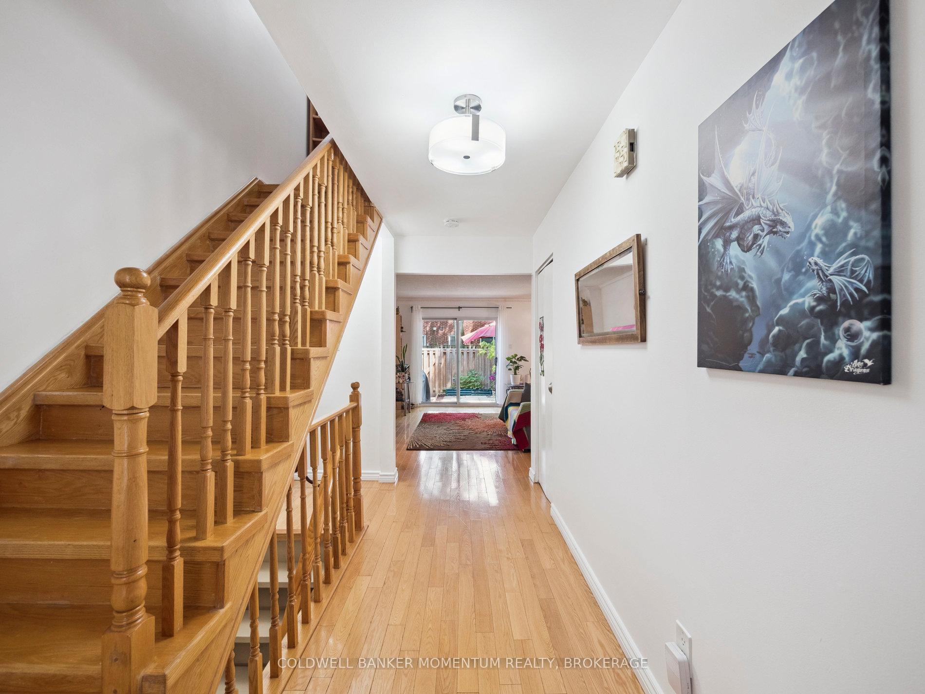 Photo 4 of 2 Bowman Way, Markham, Aileen-Willowbrook — HOMEH