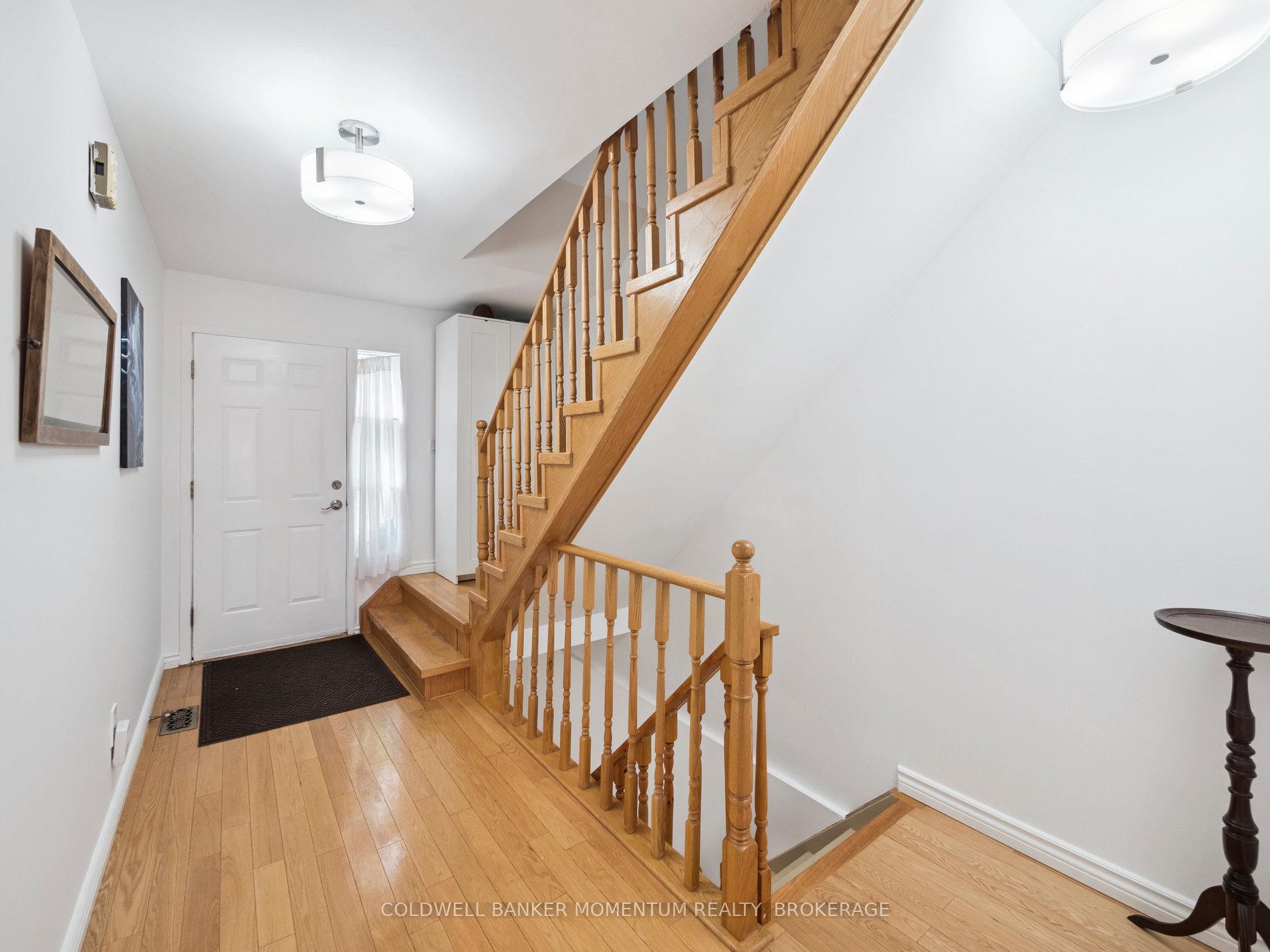 Photo 5 of 2 Bowman Way, Markham, Aileen-Willowbrook — HOMEH