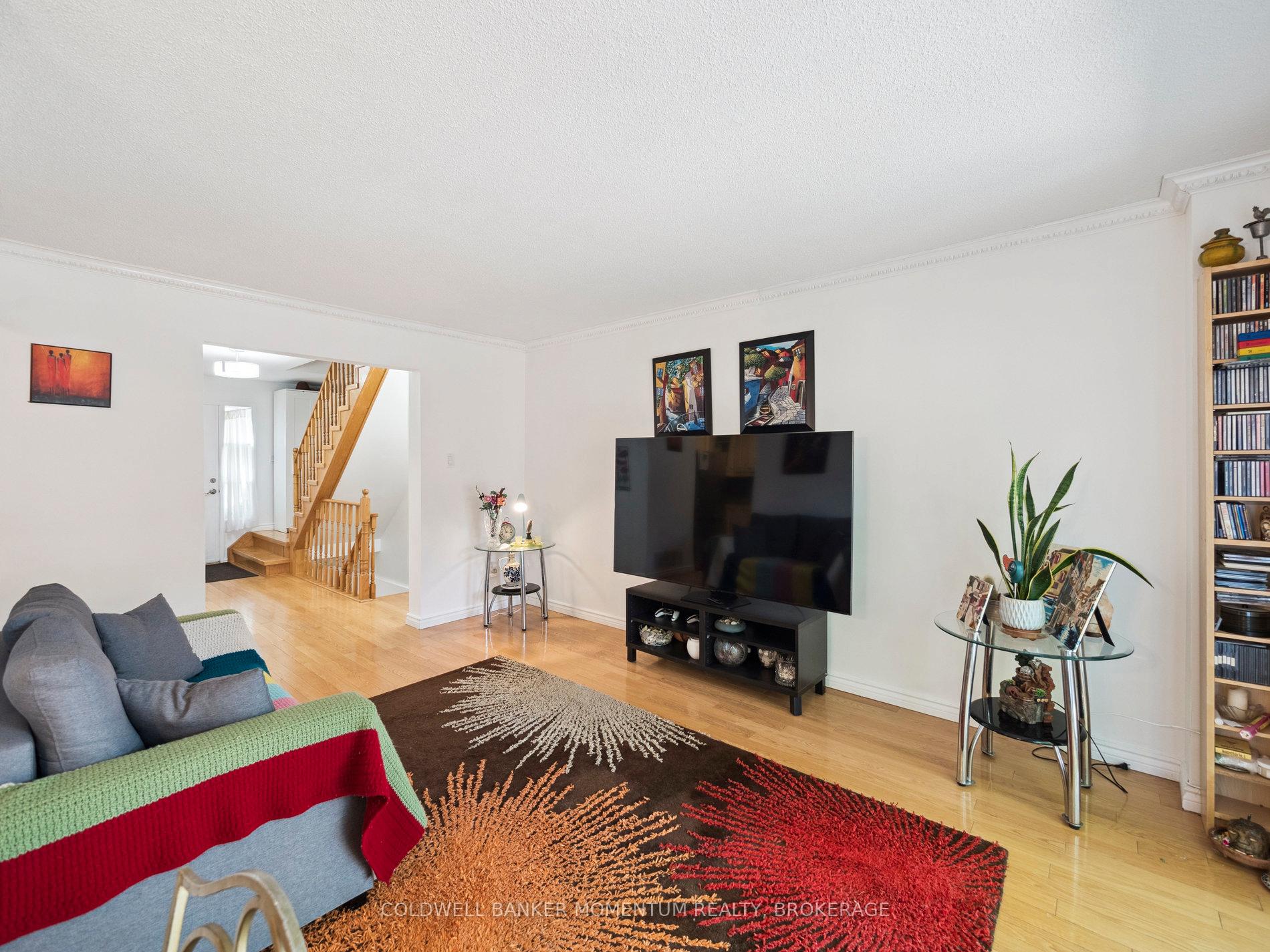 Photo 6 of 2 Bowman Way, Markham, Aileen-Willowbrook — HOMEH