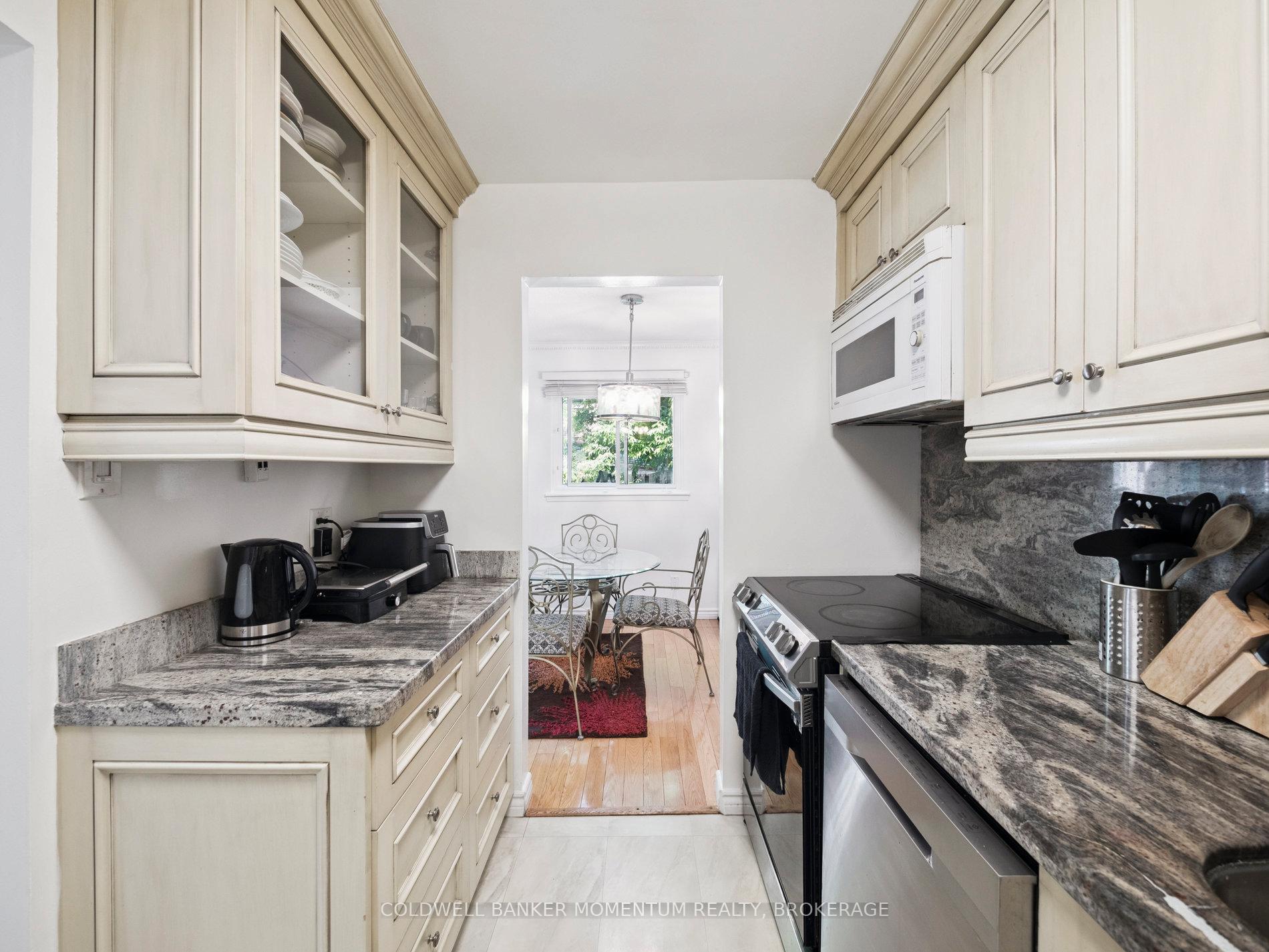 Photo 11 of 2 Bowman Way, Markham, Aileen-Willowbrook — HOMEH