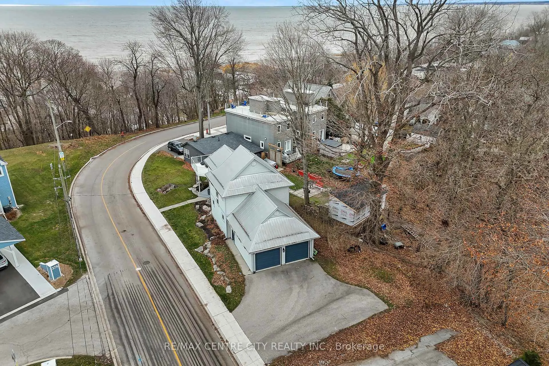 Photo 42 of 379 Front Street, Central Elgin, Rural Central Elgin — HOMEH