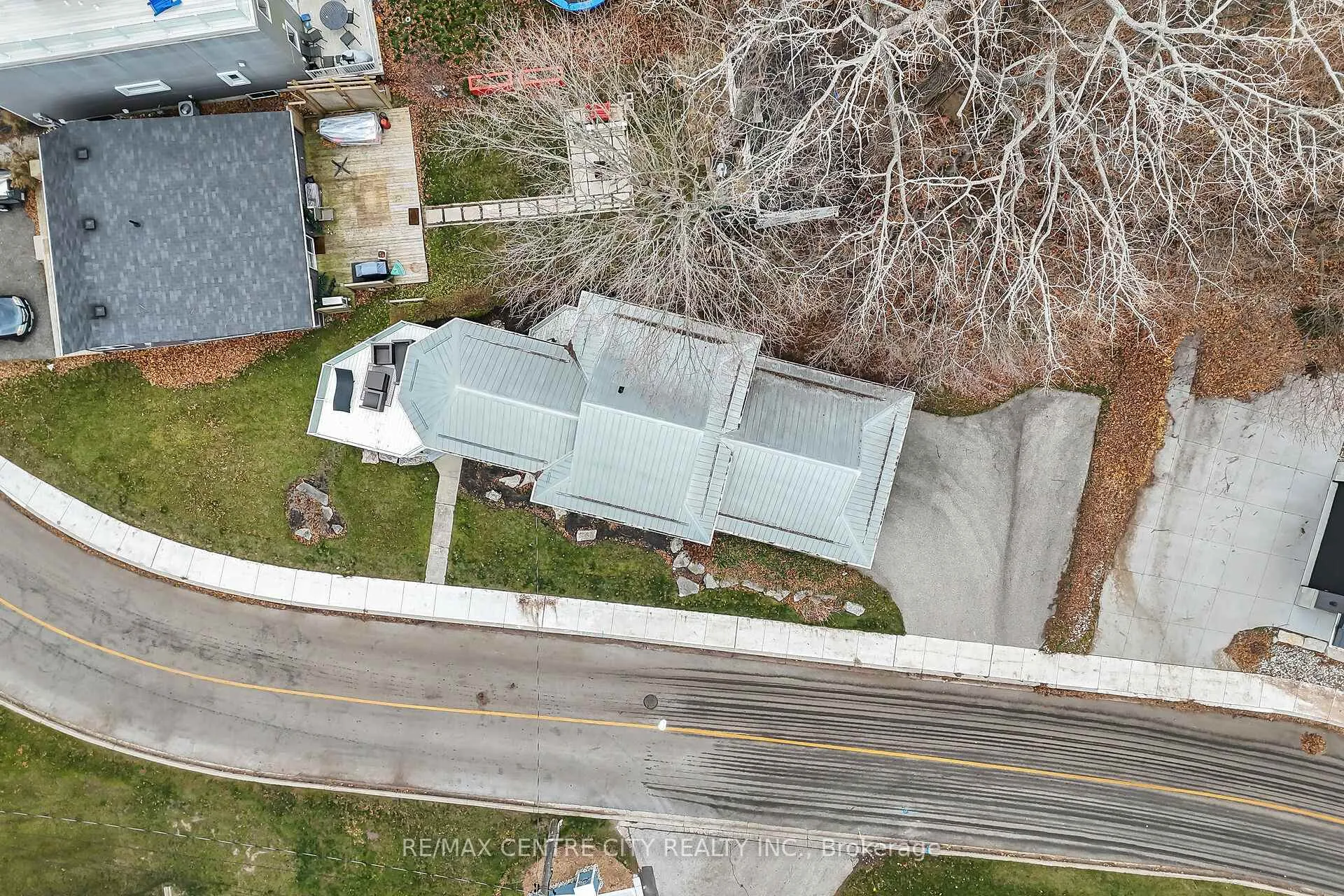 Photo 43 of 379 Front Street, Central Elgin, Rural Central Elgin — HOMEH