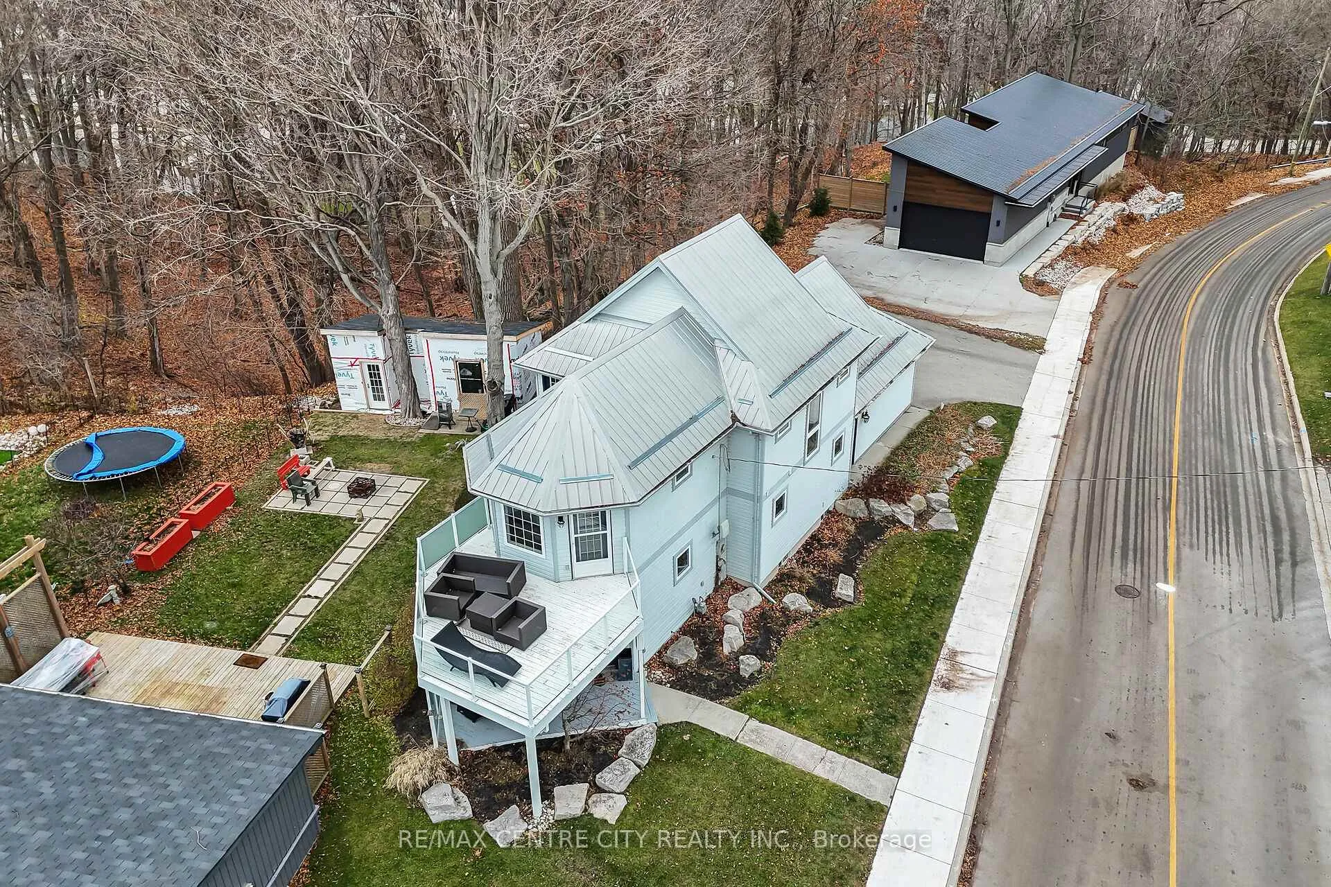 Photo 44 of 379 Front Street, Central Elgin, Rural Central Elgin — HOMEH