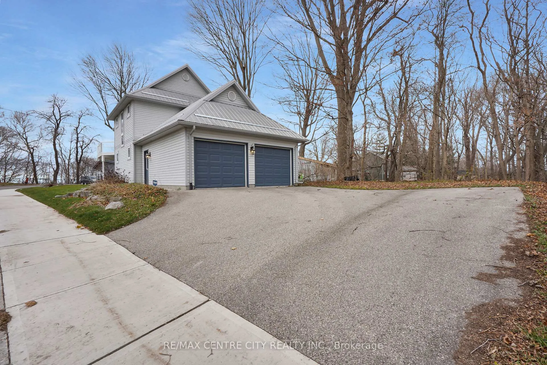 Photo 46 of 379 Front Street, Central Elgin, Rural Central Elgin — HOMEH