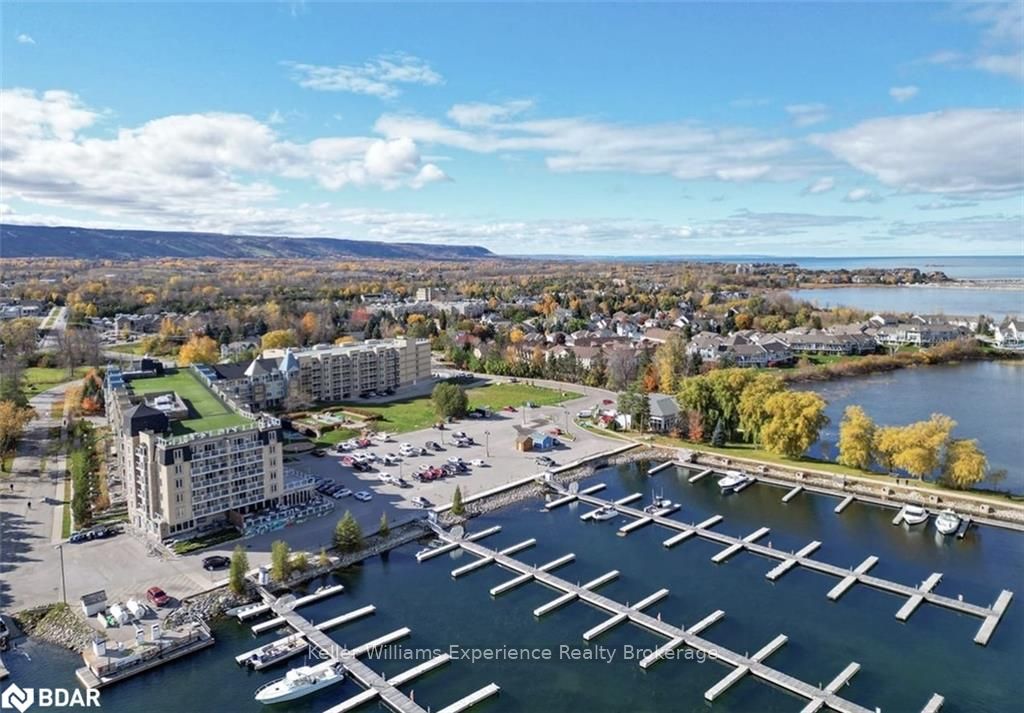 Front of Unit 3112/3114, 9 Harbour Street