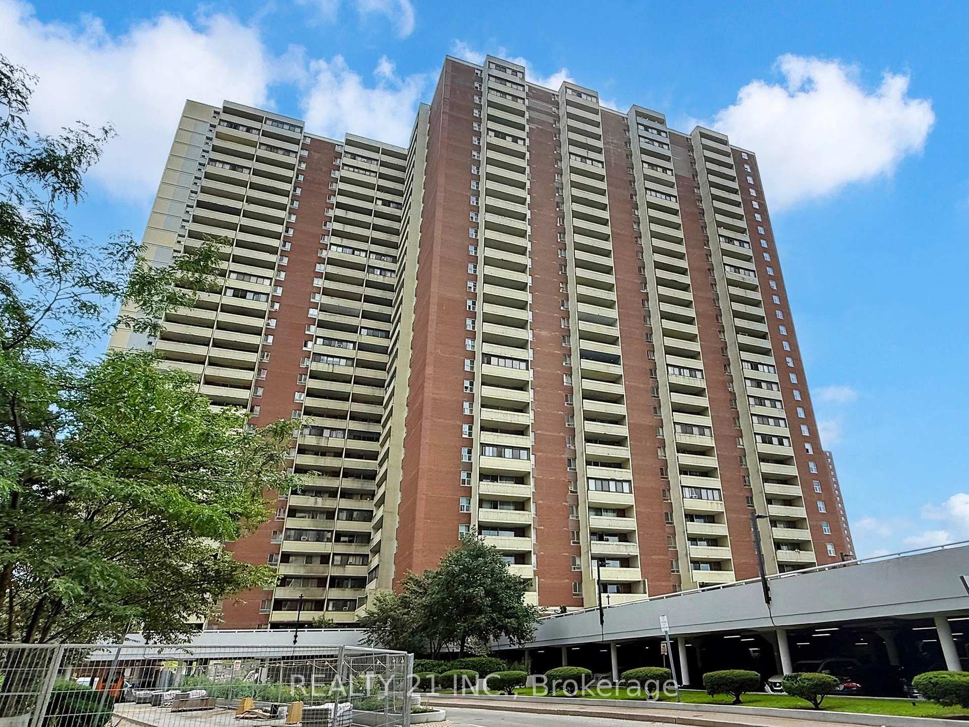 Photo 1 of Unit 2511, 5 Massey Square, Toronto, Crescent Town — HOMEH