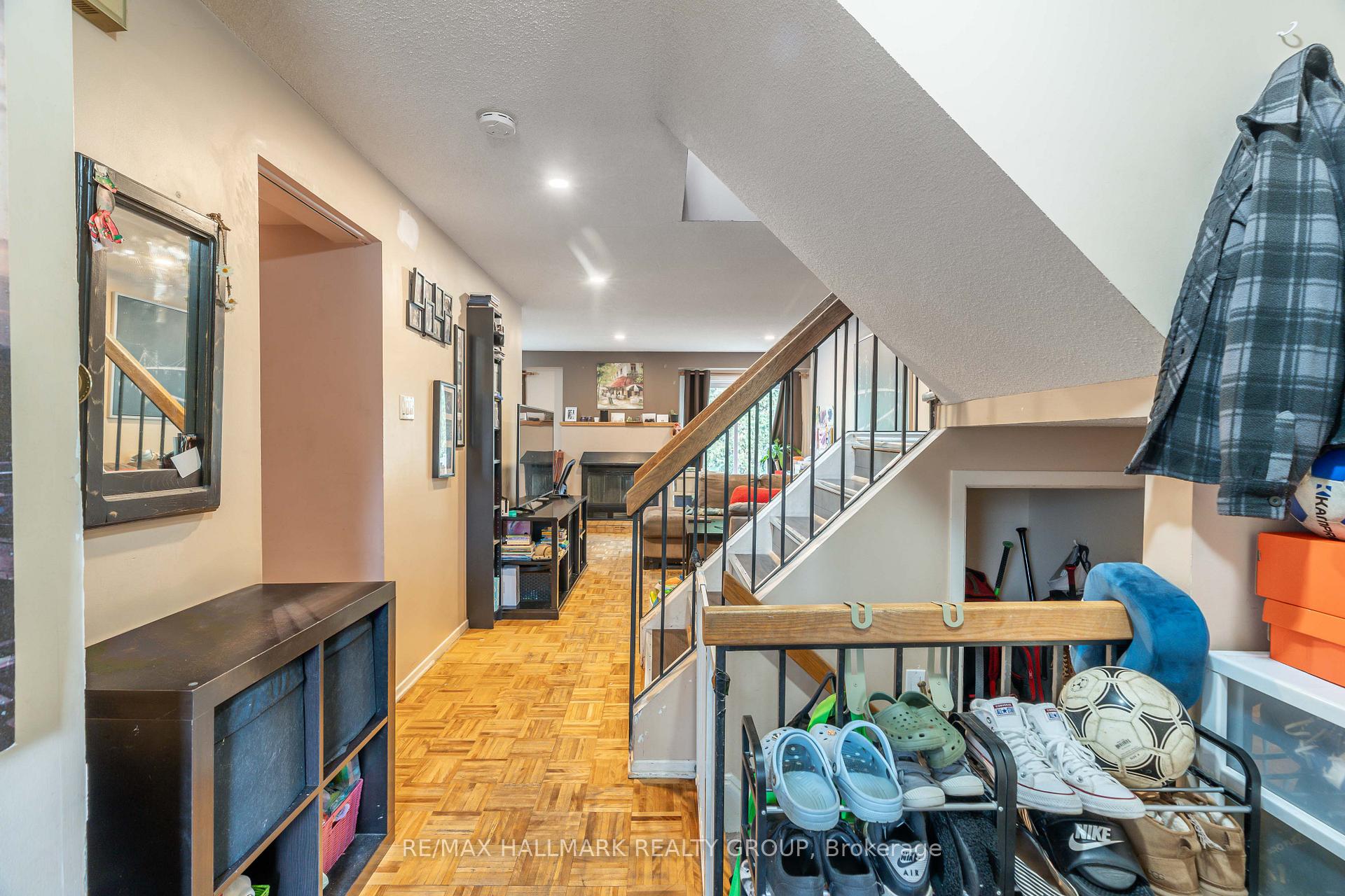 Photo 4 of 30B Castlebrook Lane, Ottawa, Centrepointe — HOMEH