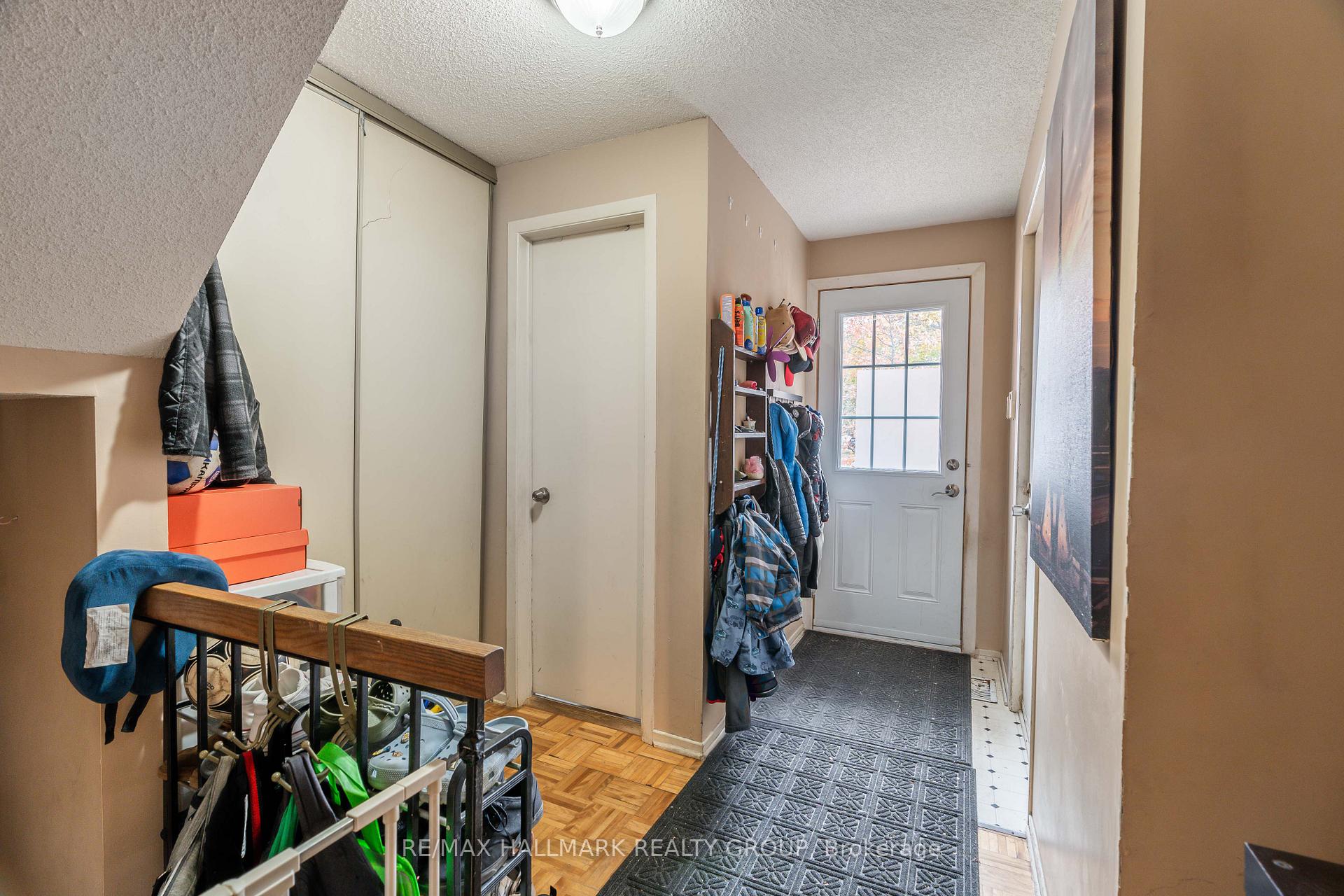 Photo 5 of 30B Castlebrook Lane, Ottawa, Centrepointe — HOMEH