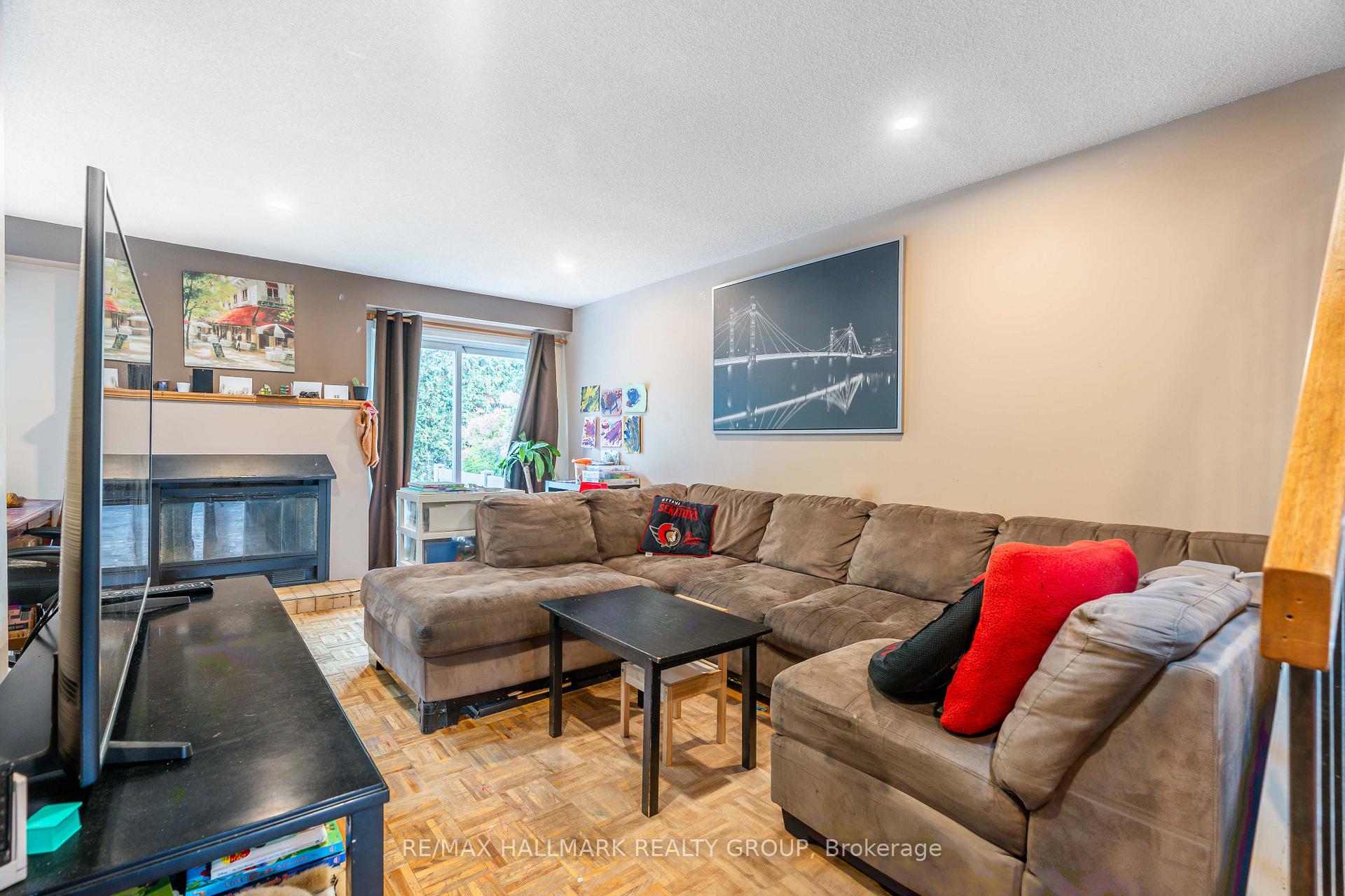 Photo 7 of 30B Castlebrook Lane, Ottawa, Centrepointe — HOMEH