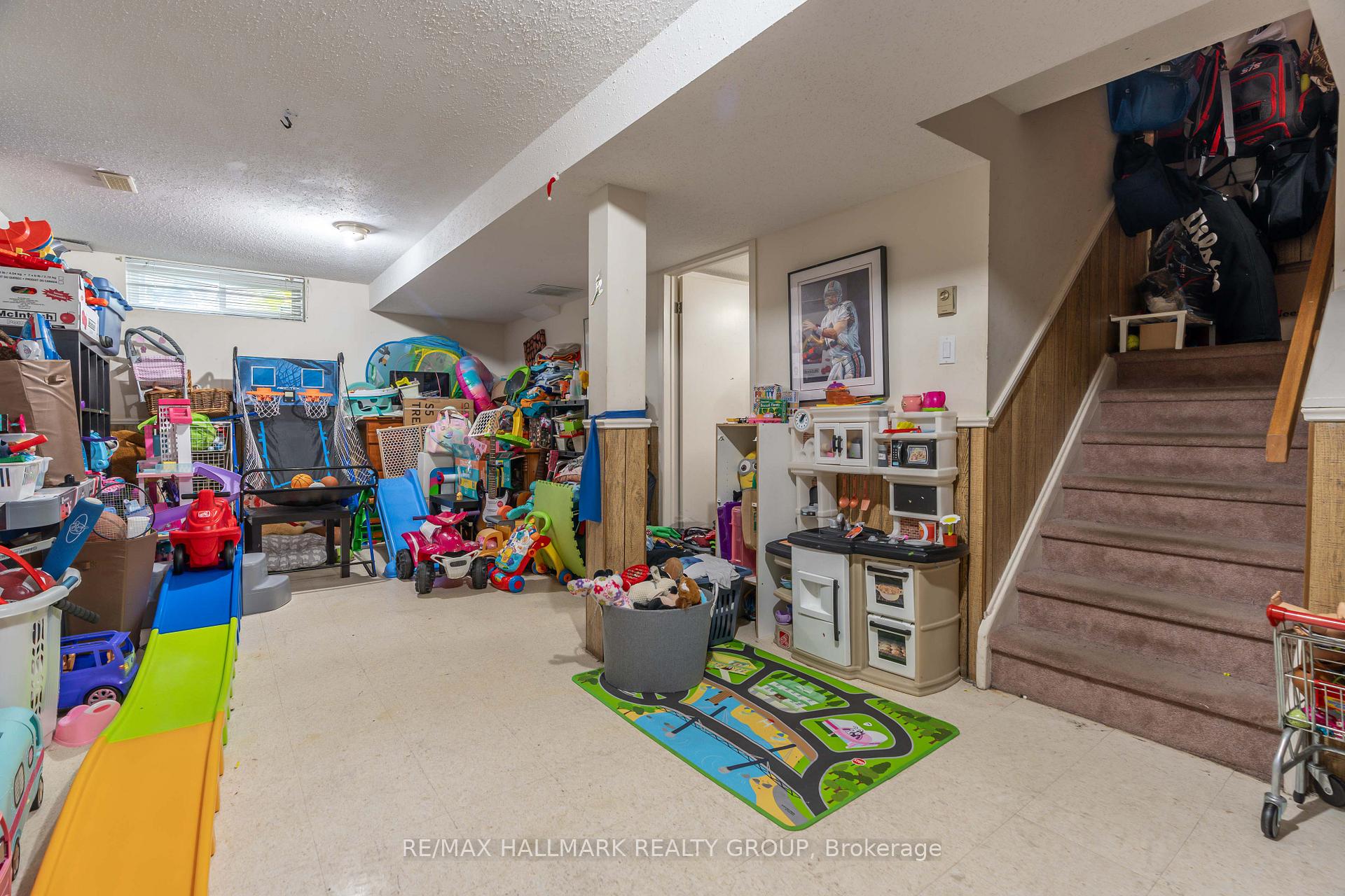 Photo 25 of 30B Castlebrook Lane, Ottawa, Centrepointe — HOMEH
