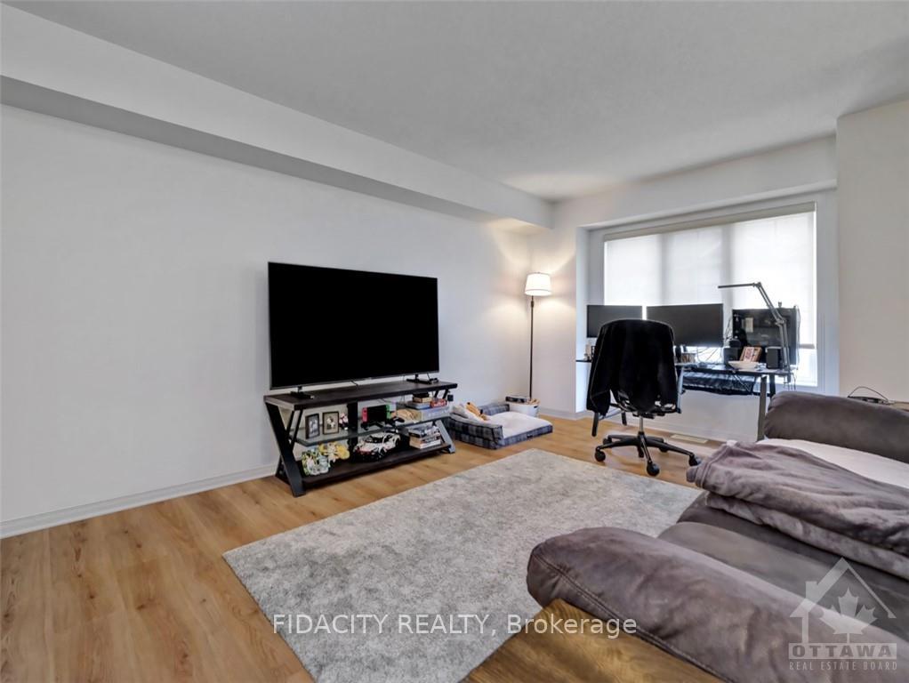 Photo 3 of 301 Gotham, Ottawa, Central Park — HOMEH