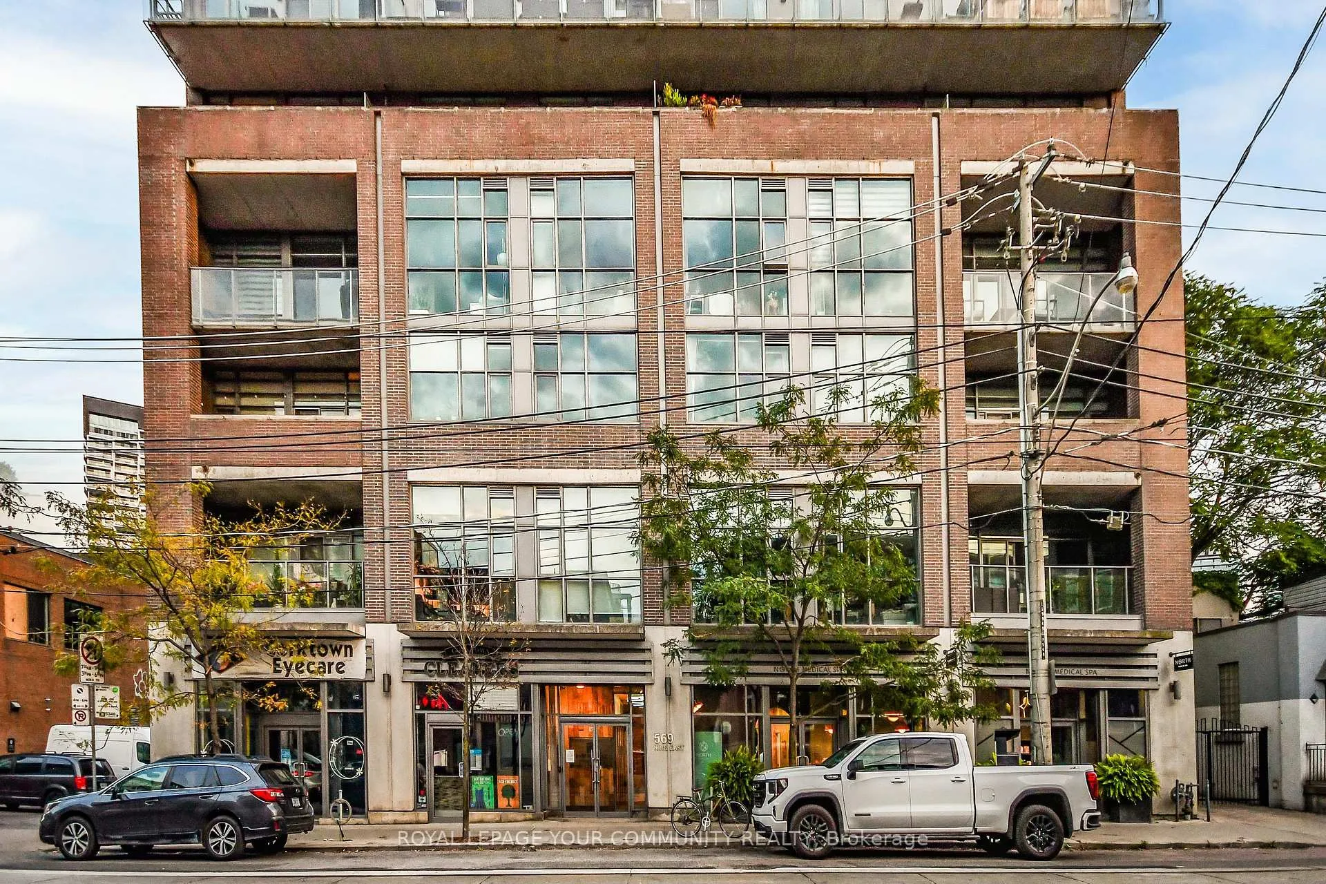 Front of Unit 304, 569 King Street E