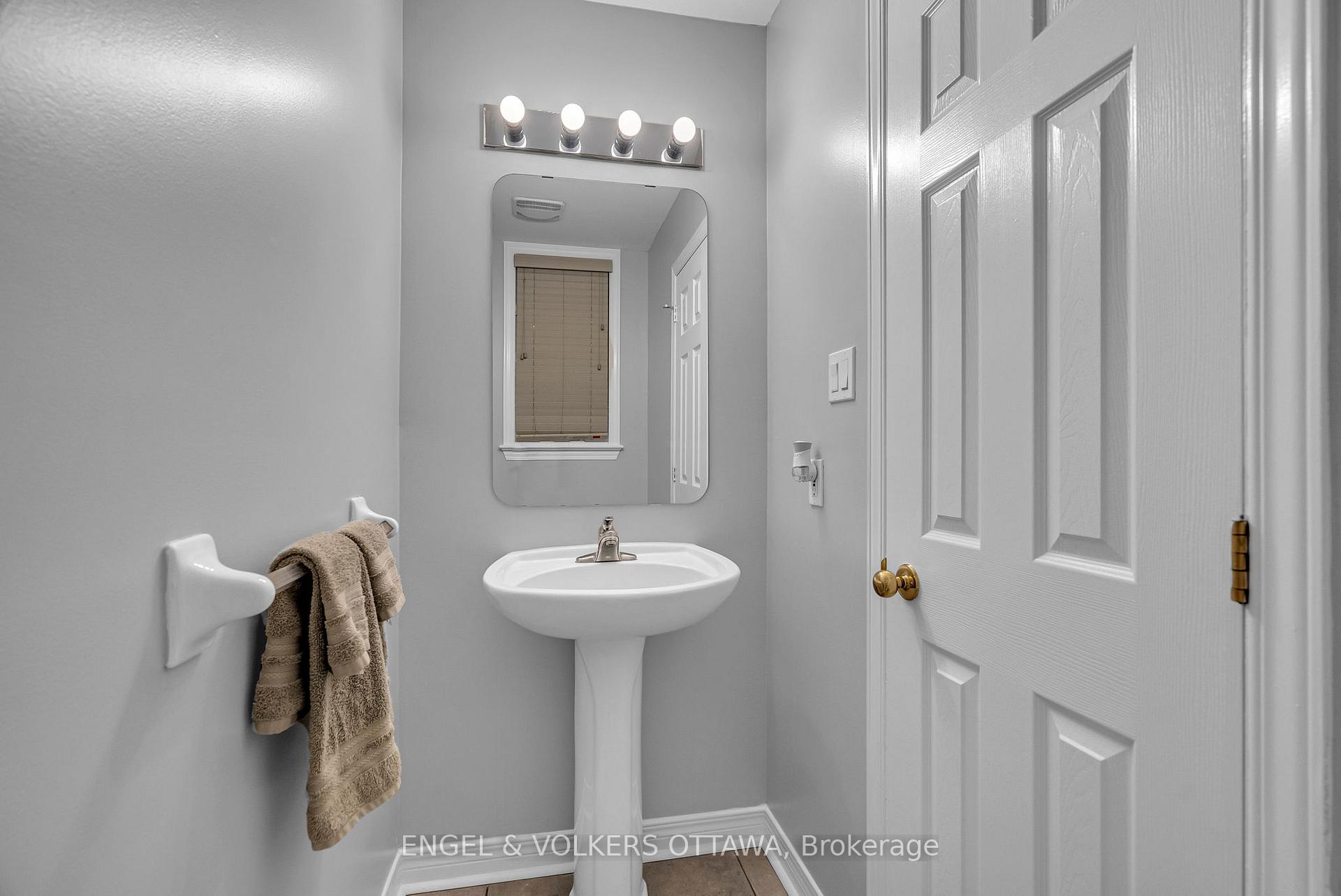 Photo 7 of 529 Devonwood Circle, Ottawa, Blossom Park/Kemp Park/Findlay Creek — HOMEH