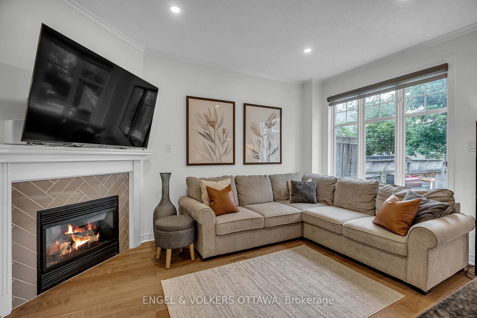 Photo 9 of 529 Devonwood Circle, Ottawa, Blossom Park/Kemp Park/Findlay Creek — HOMEH