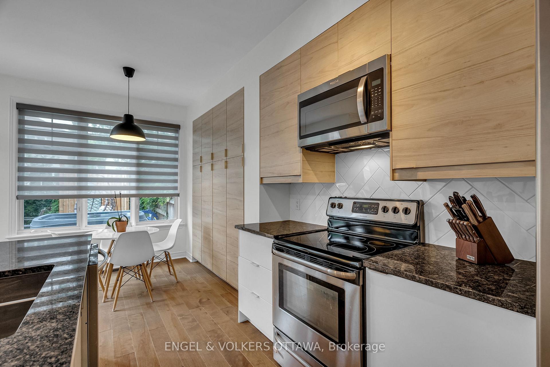 Photo 18 of 529 Devonwood Circle, Ottawa, Blossom Park/Kemp Park/Findlay Creek — HOMEH