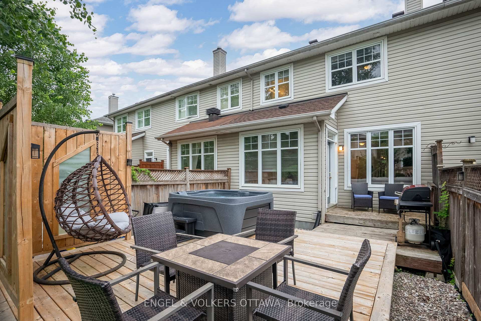 Photo 32 of 529 Devonwood Circle, Ottawa, Blossom Park/Kemp Park/Findlay Creek — HOMEH