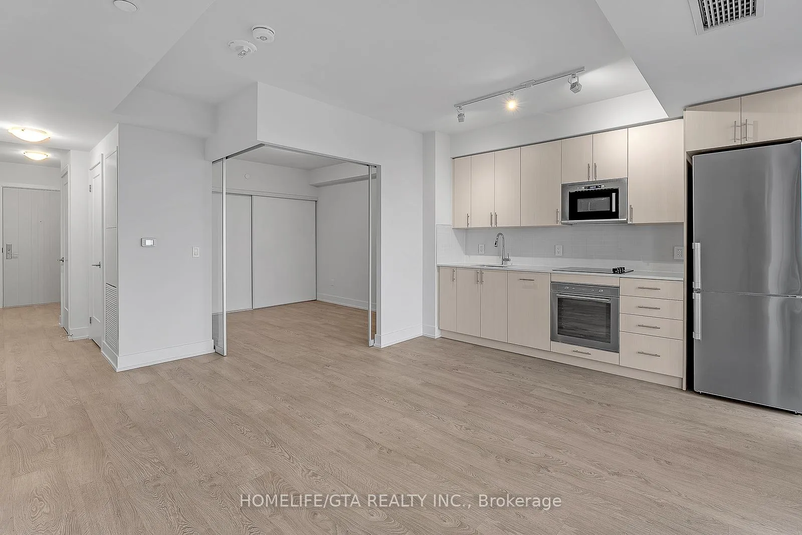 Photo 9 of Unit 1902, 2550 Simcoe Street N, Oshawa, Windfields — HOMEH