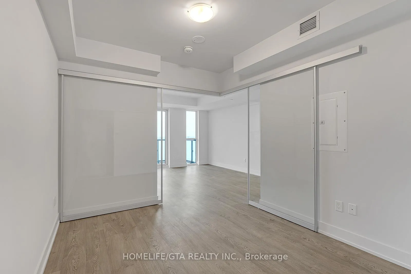 Photo 19 of Unit 1902, 2550 Simcoe Street N, Oshawa, Windfields — HOMEH