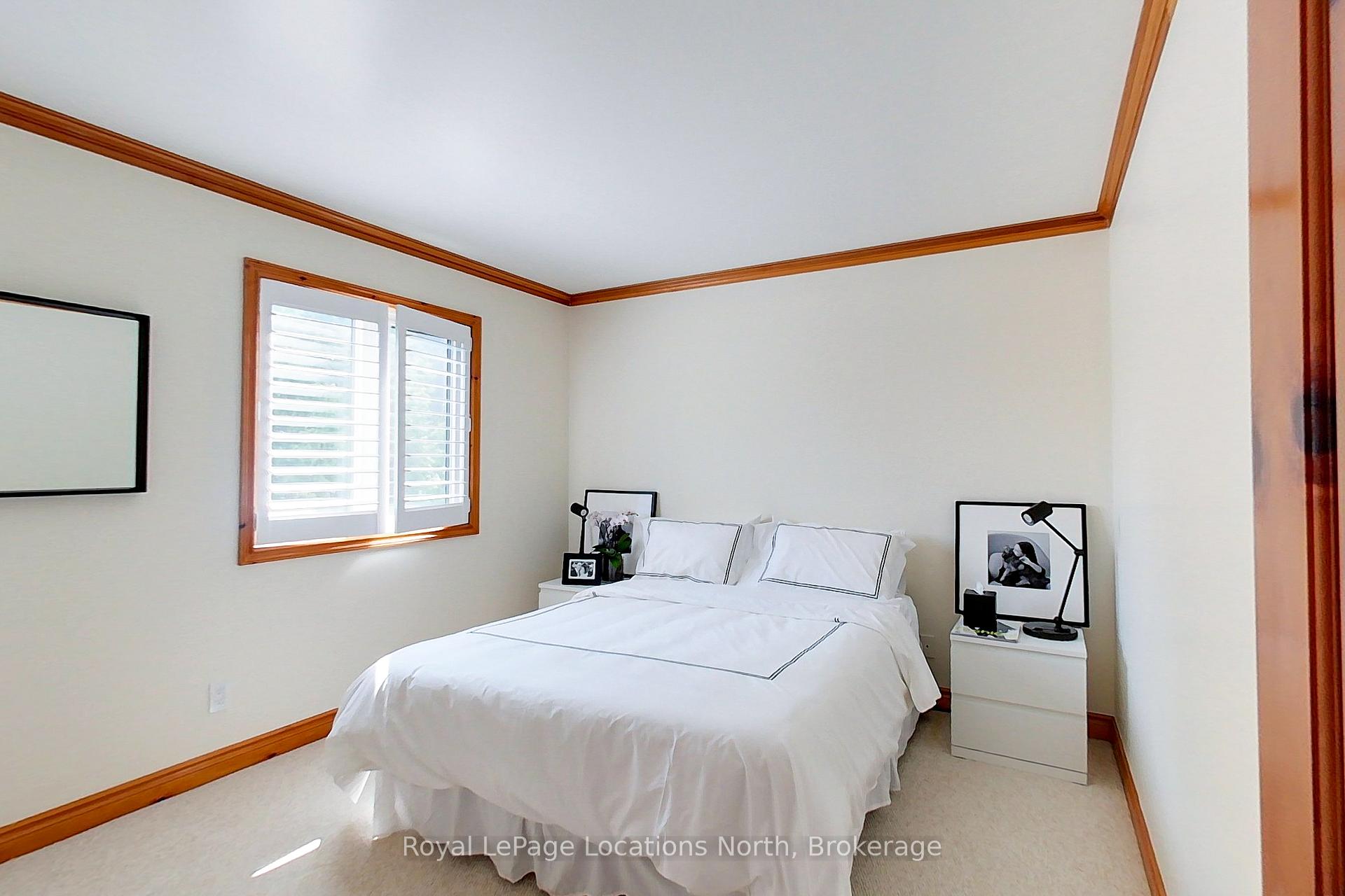 Photo 10 of 564 Oxbow Crescent, Collingwood — HOMEH