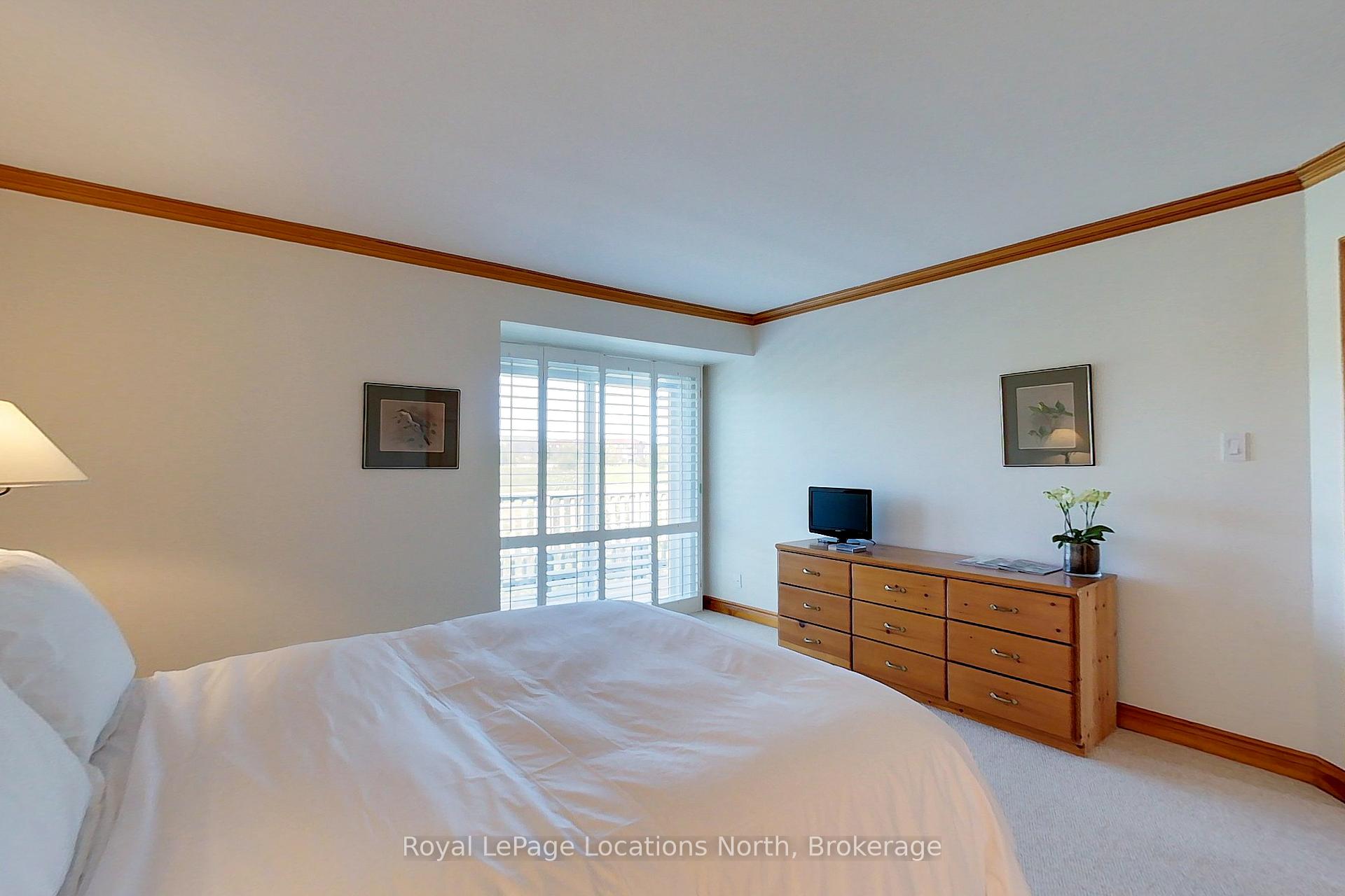 Photo 14 of 564 Oxbow Crescent, Collingwood — HOMEH