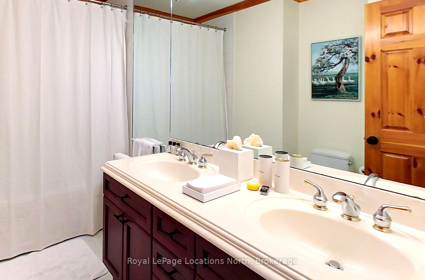 Photo 15 of 564 Oxbow Crescent, Collingwood — HOMEH