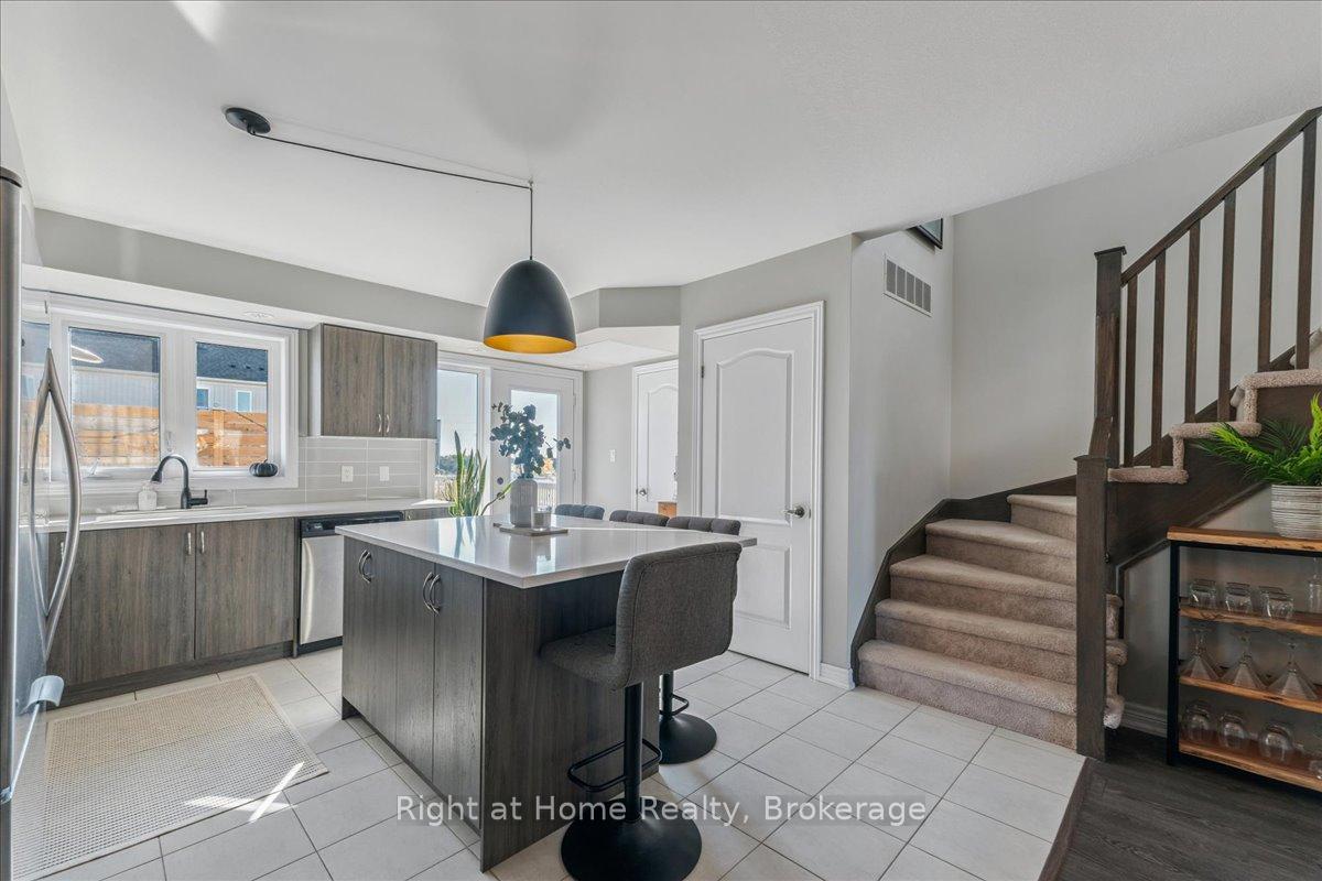 Photo 10 of 260 Law Drive, Guelph, Grange Road — HOMEH