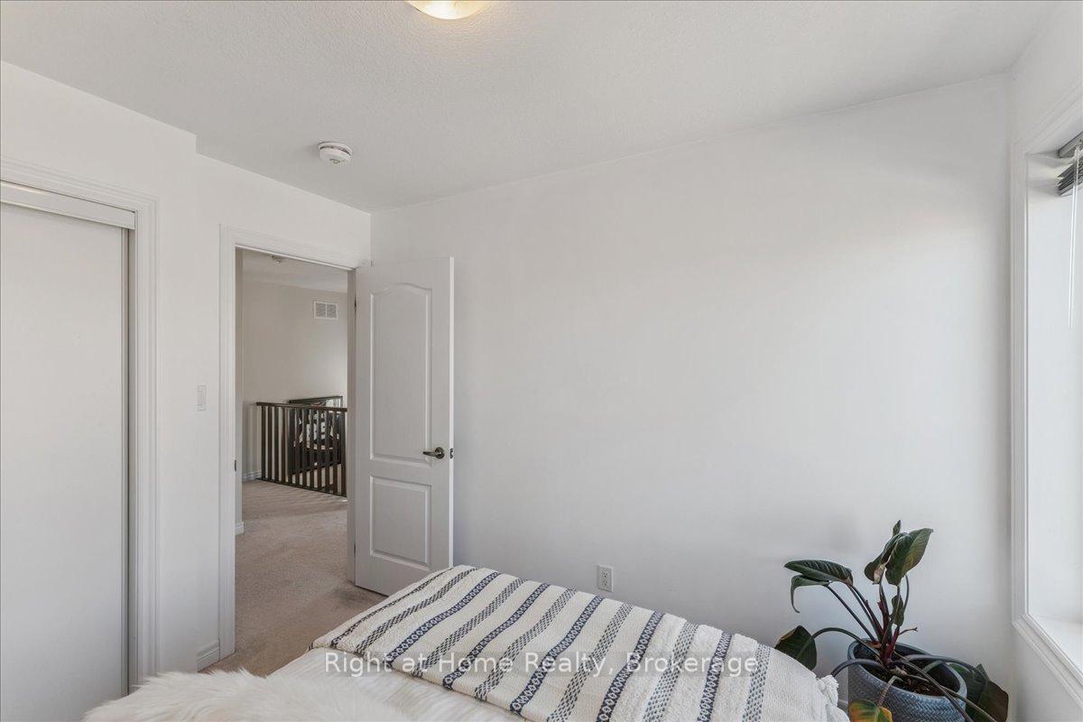 Photo 24 of 260 Law Drive, Guelph, Grange Road — HOMEH
