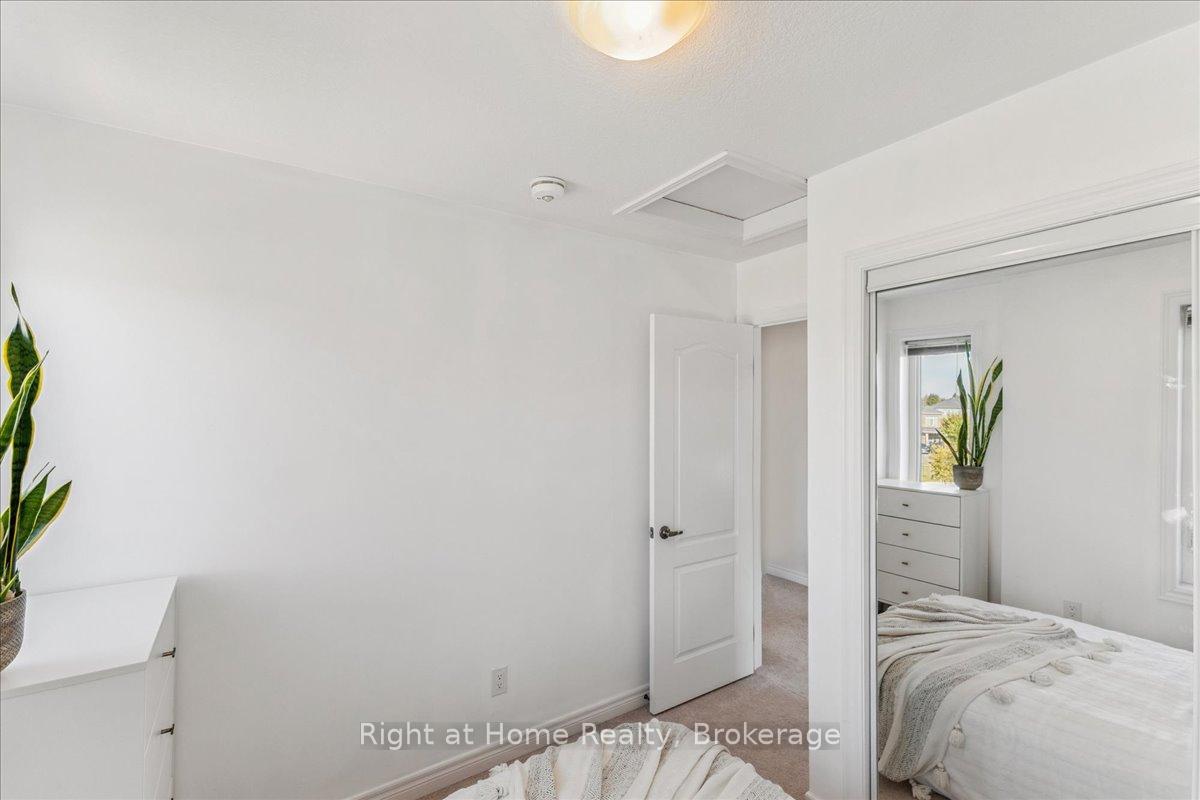Photo 26 of 260 Law Drive, Guelph, Grange Road — HOMEH