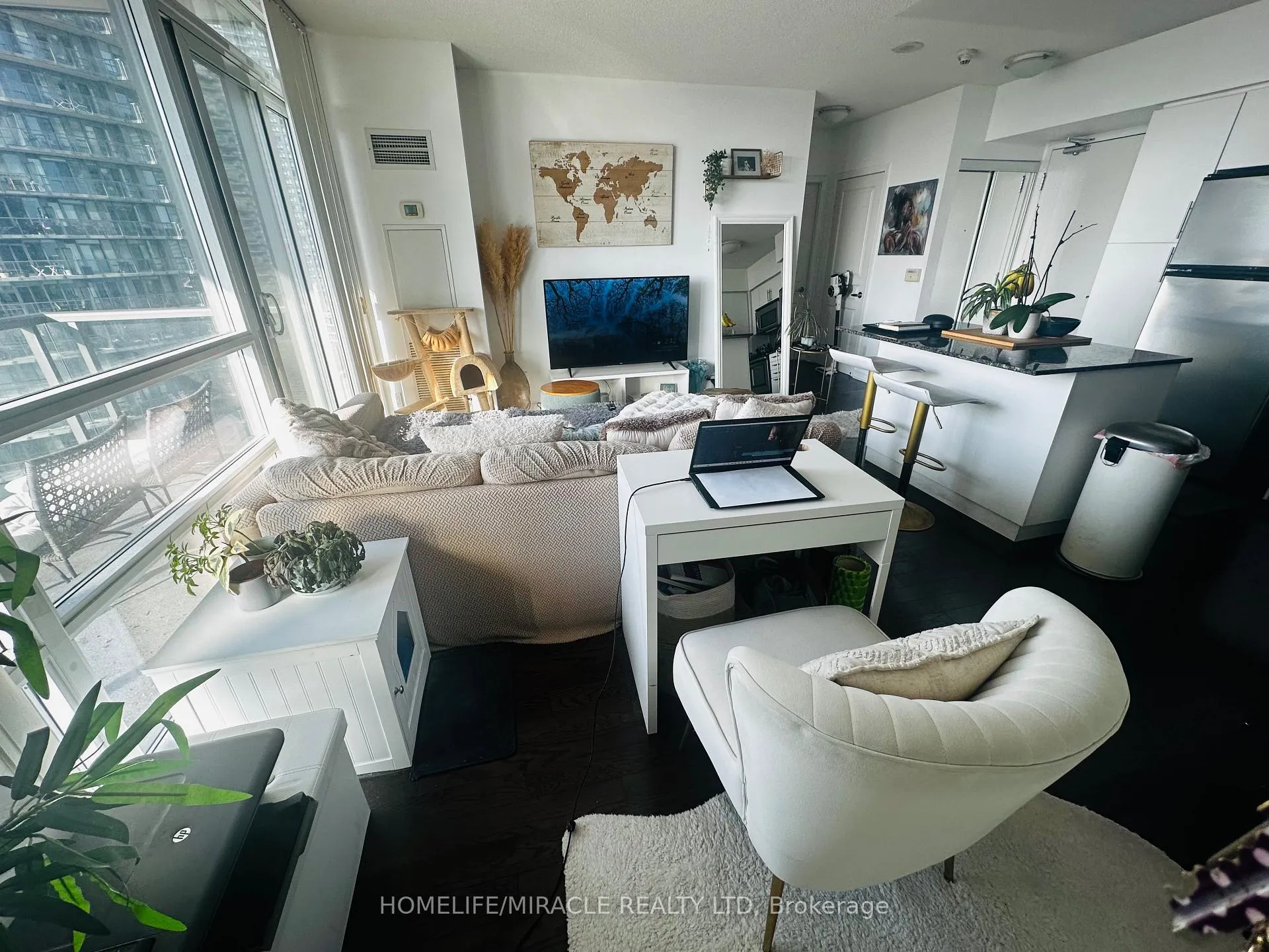 Photo 7 of Unit 1603, 2240 Lakeshore Boulevard W, Etobicoke, Mimico — HOMEH