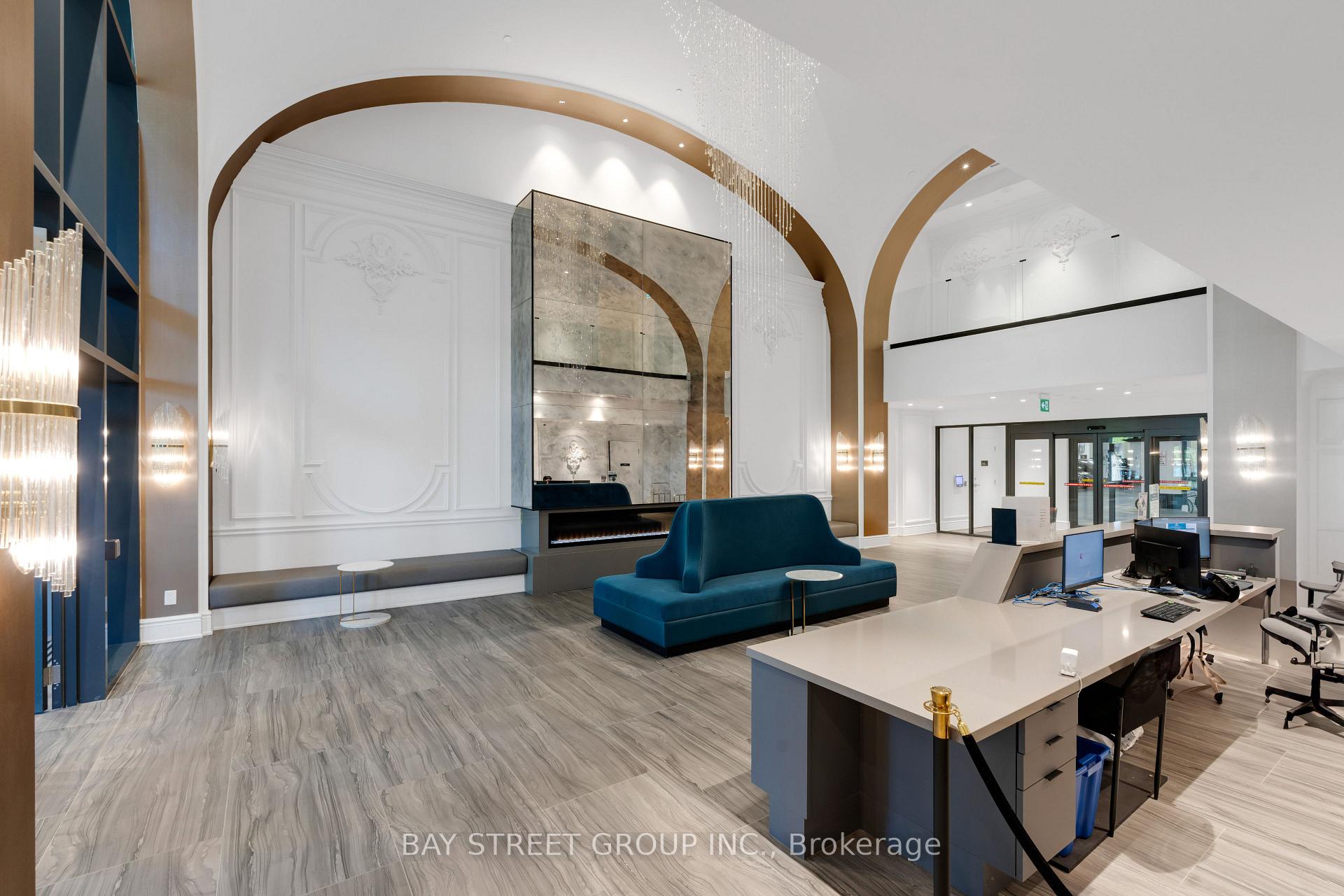Photo 4 of Unit 323, 8 Cedarland Drive, Markham, Unionville — HOMEH
