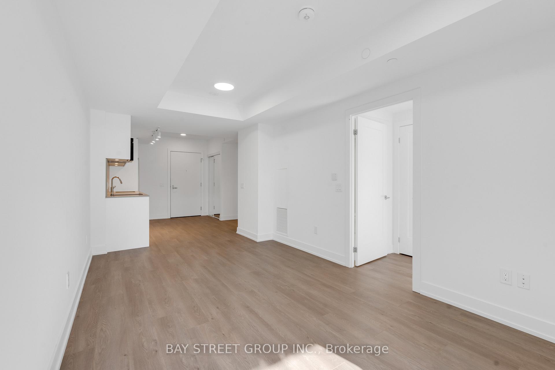 Photo 10 of Unit 323, 8 Cedarland Drive, Markham, Unionville — HOMEH