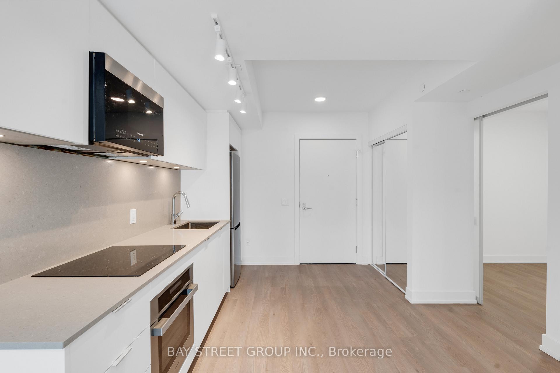 Photo 12 of Unit 323, 8 Cedarland Drive, Markham, Unionville — HOMEH